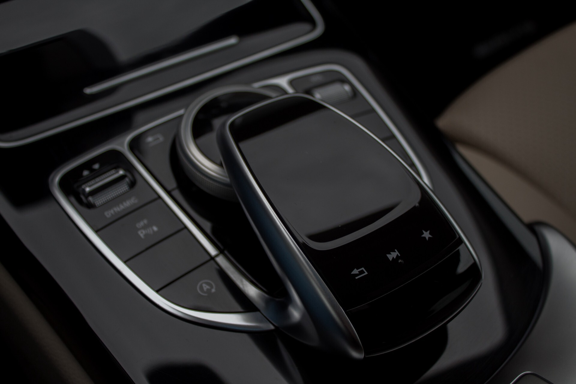 Mercedes-Benz C-Klasse 220 Bluetec Avantgarde Schuifdak/Leder/LED Intelligent Light Aut9 Foto 19