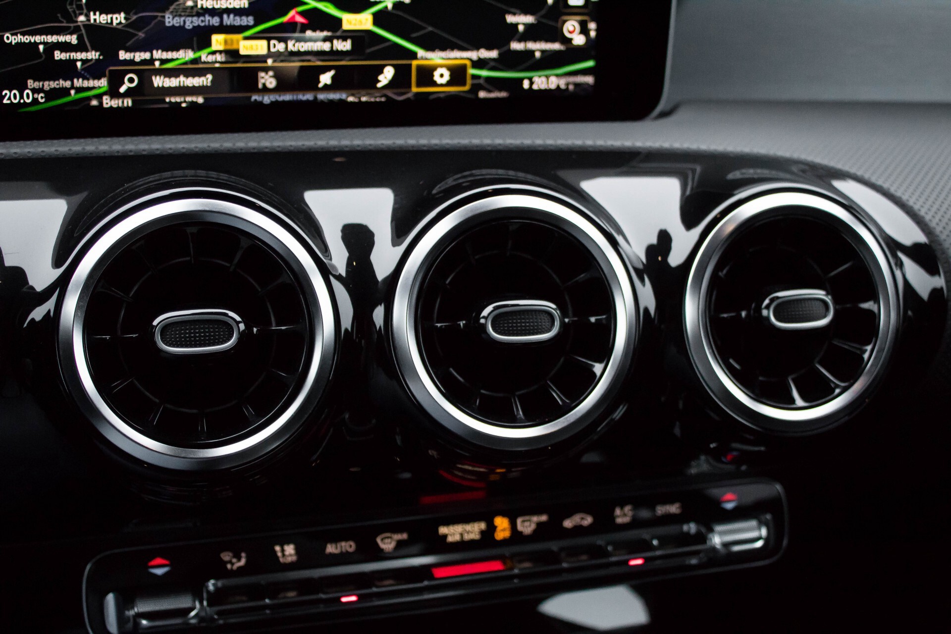 Mercedes-Benz A-Klasse 220 Progressive MBUX/Leder/Widescreen/Camera/Night/DAB+ Aut7 Foto 15