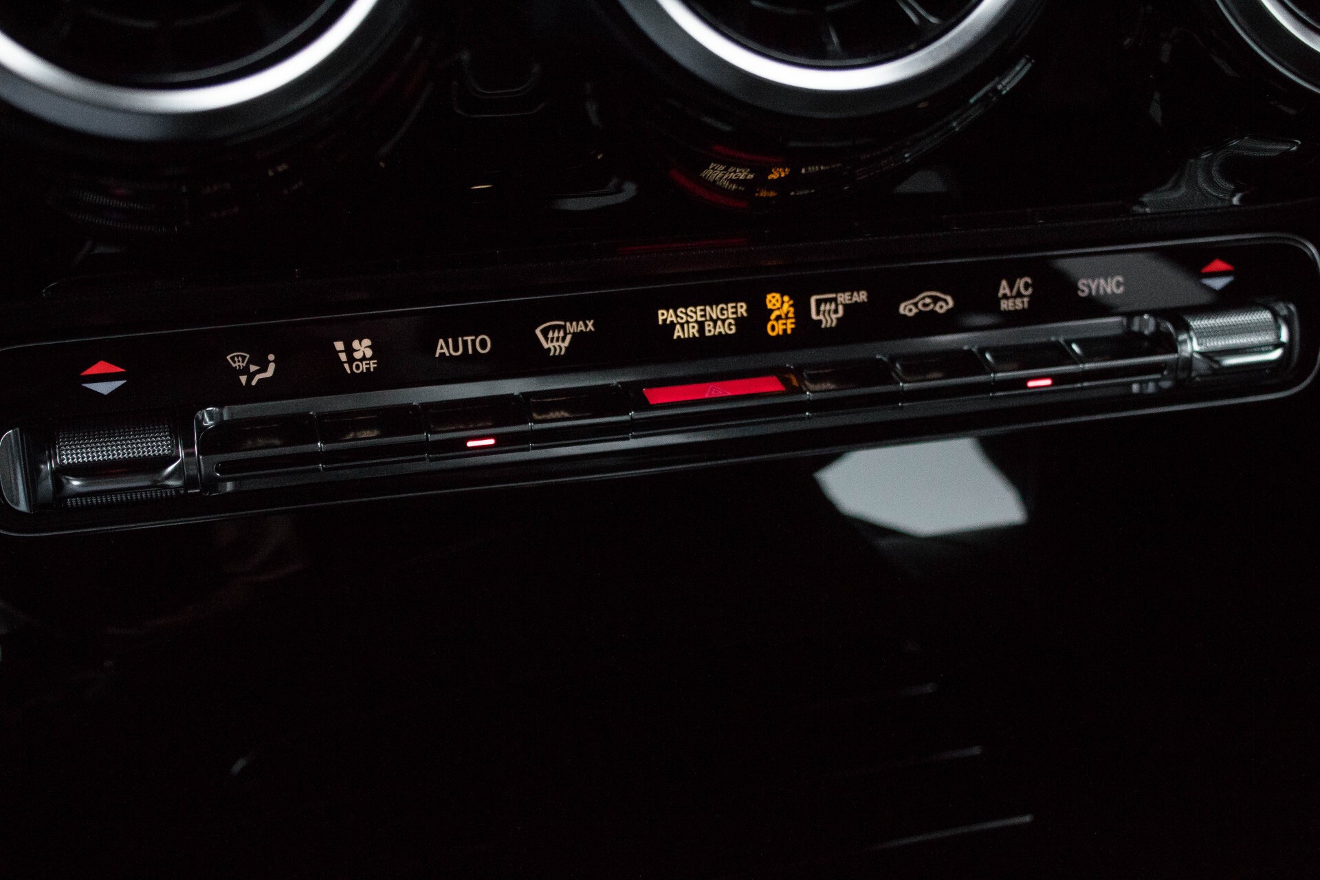Mercedes-Benz A-Klasse 220 Progressive MBUX/Leder/Widescreen/Camera/Night/DAB+ Aut7 Foto 17