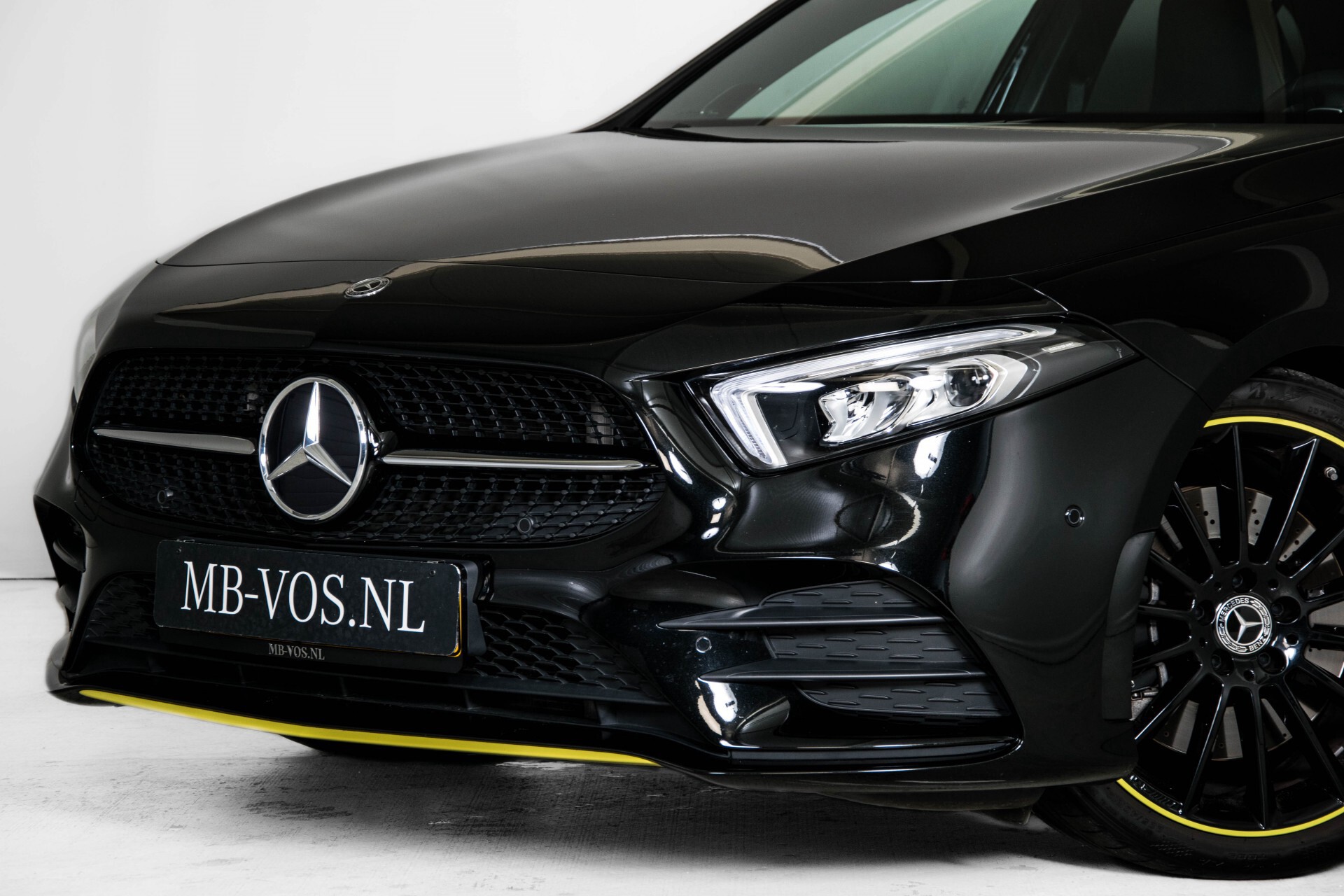 Mercedes-Benz A-Klasse 250 AMG Edition 1 Panorama Burmester Night Aut7 Foto 38