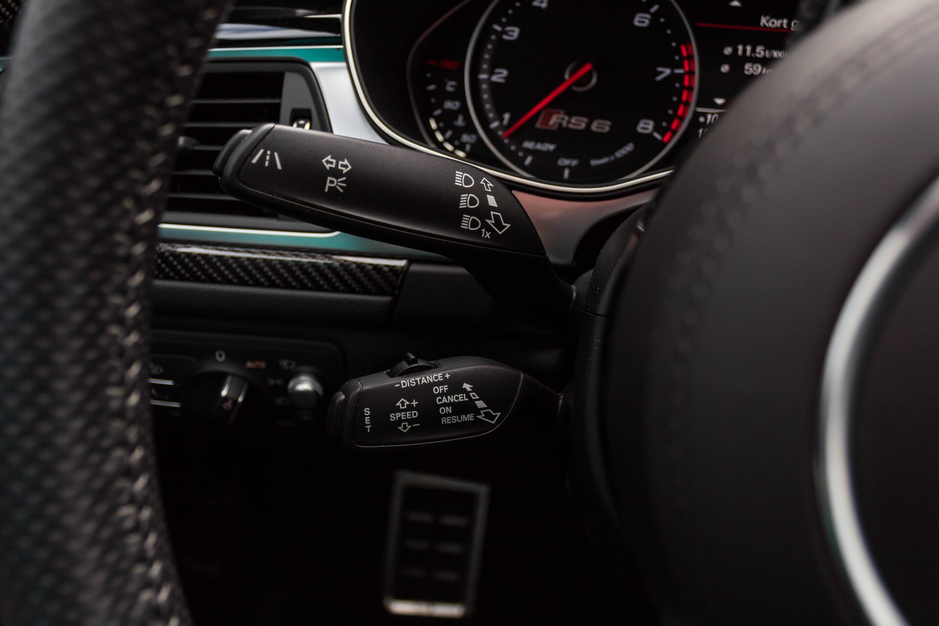 Audi A6 Avant 4.0 TFSI RS6 Quattro Ceramic Dynamic Plus Aut8 Foto 12