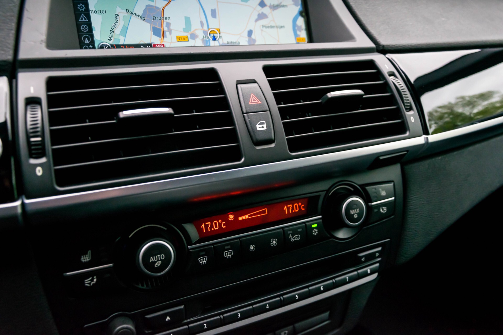 BMW X5 4.4i V8 M GRIJS KENTEKEN Aut6 Foto 18
