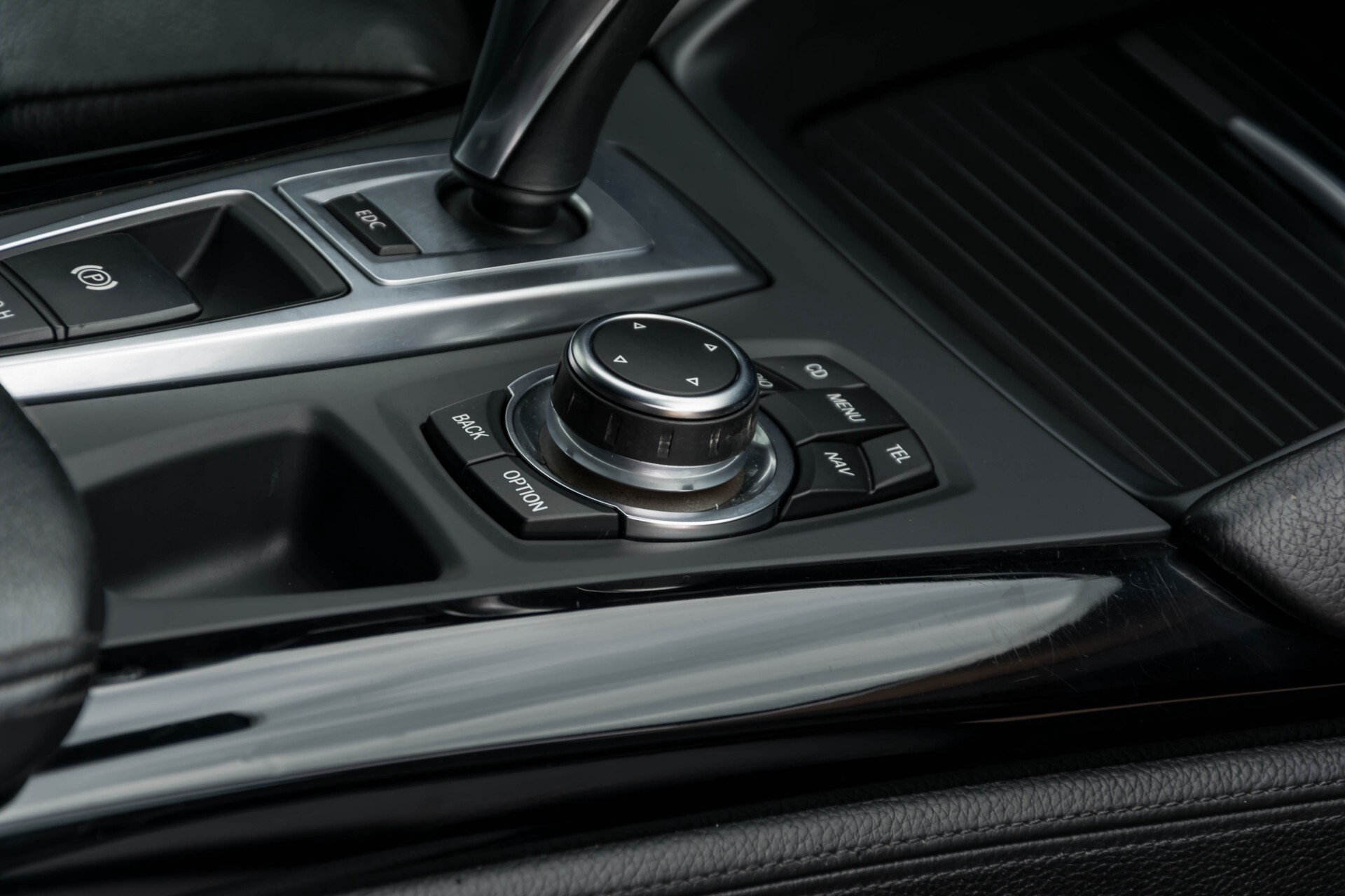 BMW X5 4.4i V8 M GRIJS KENTEKEN Aut6 Foto 26