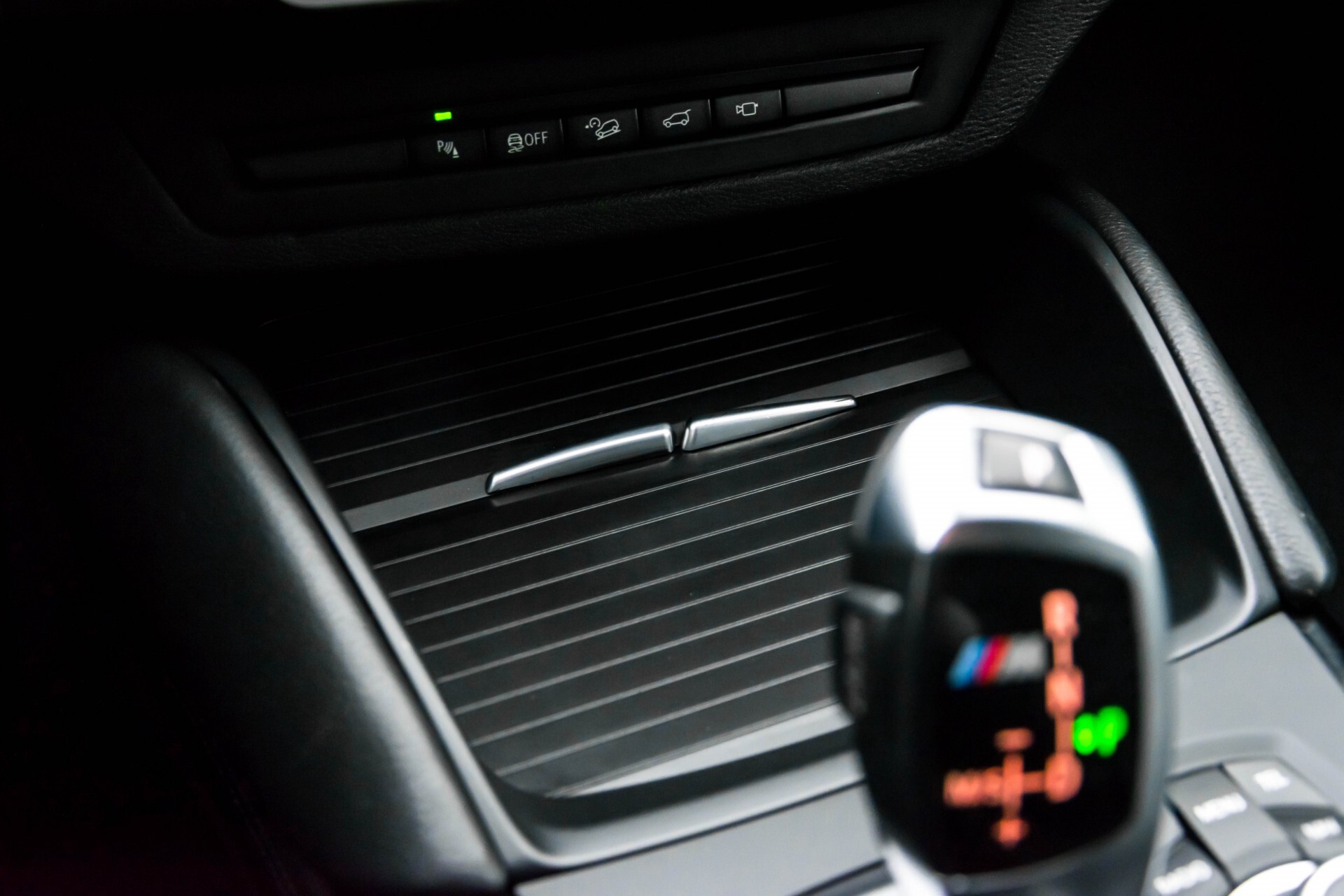 BMW X5 4.4i V8 M GRIJS KENTEKEN Aut6 Foto 27
