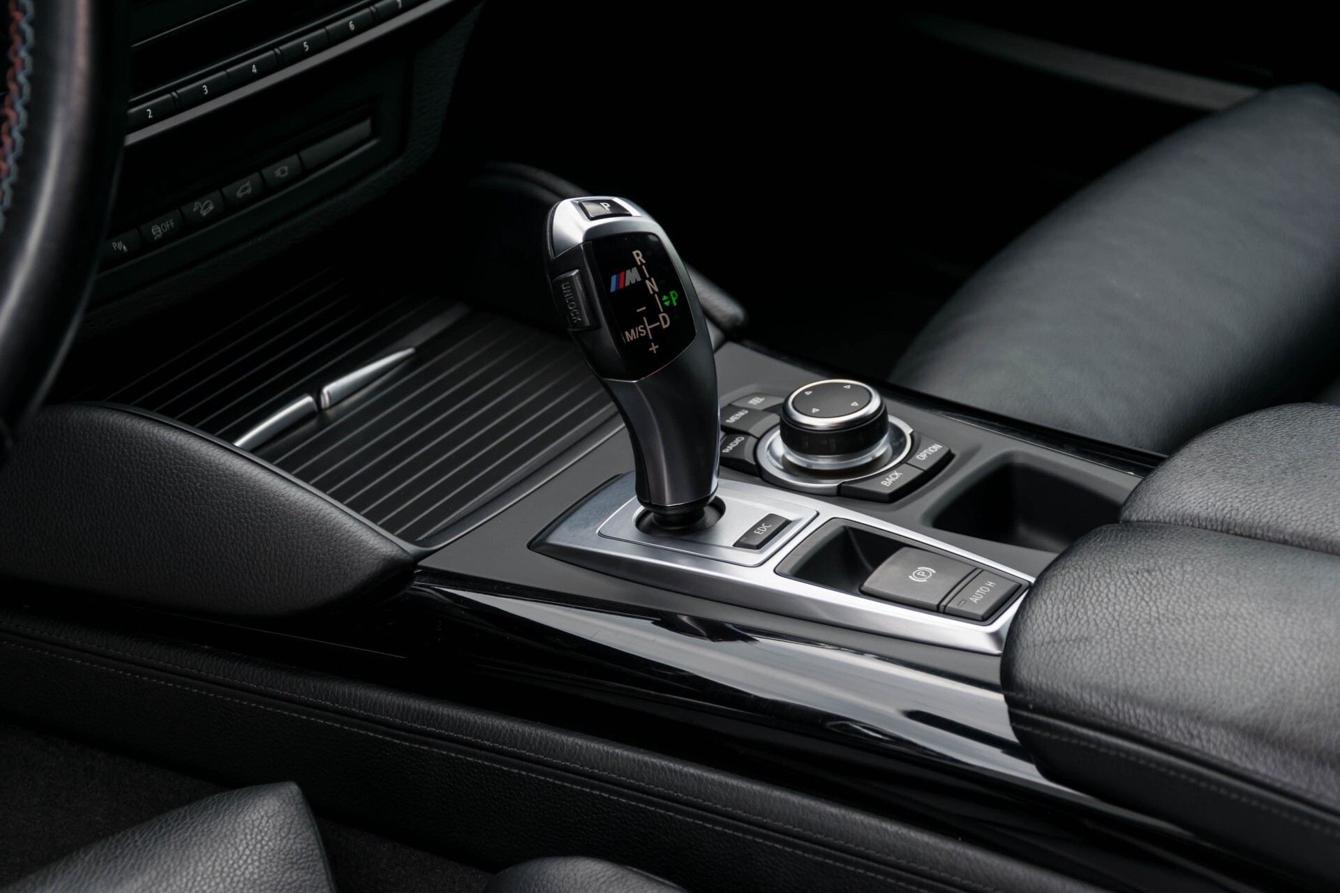 BMW X5 4.4i V8 M GRIJS KENTEKEN Aut6 Foto 29