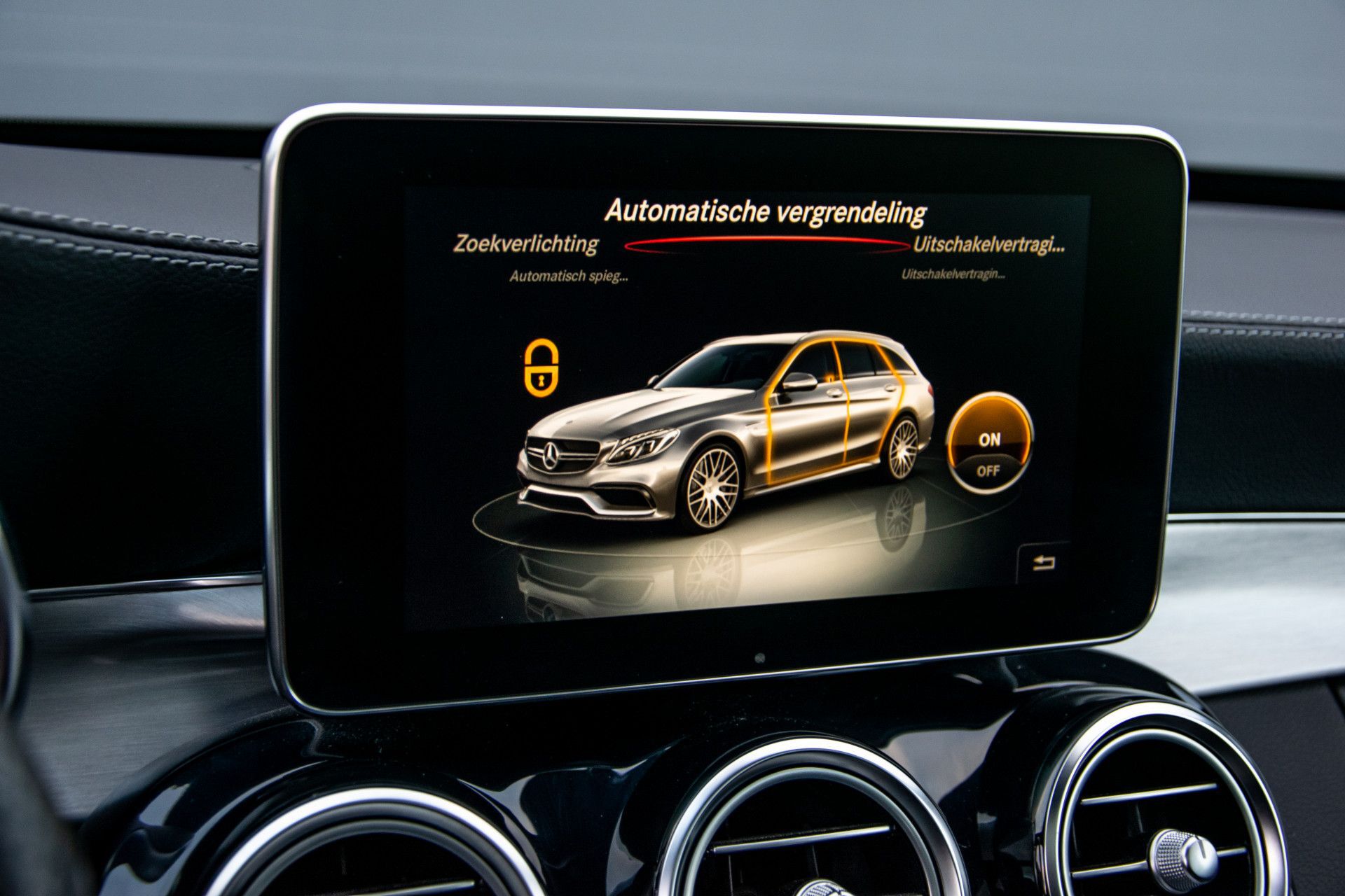 Mercedes-Benz C-Klasse Estate 63 AMG Night Designo | Rij-assistentie | Keyless | Burmester | Panorama Aut7 Foto 21