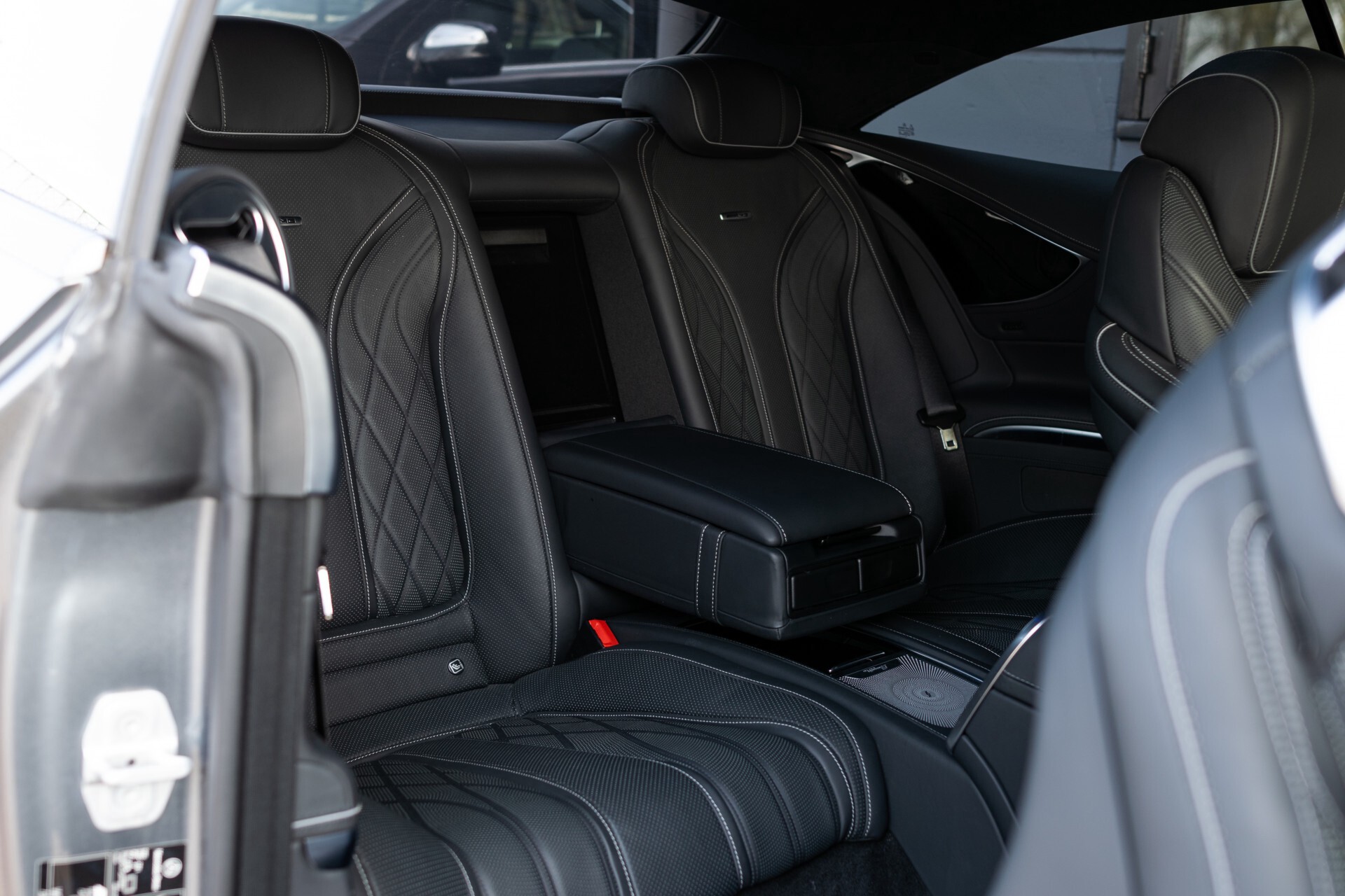Mercedes-Benz S-Klasse Coupe 63 AMG 4-M Designo/Magic Sky/22" VOSSEN/Burmester3D/Driverspack/Standkachel Aut7 . Foto 4