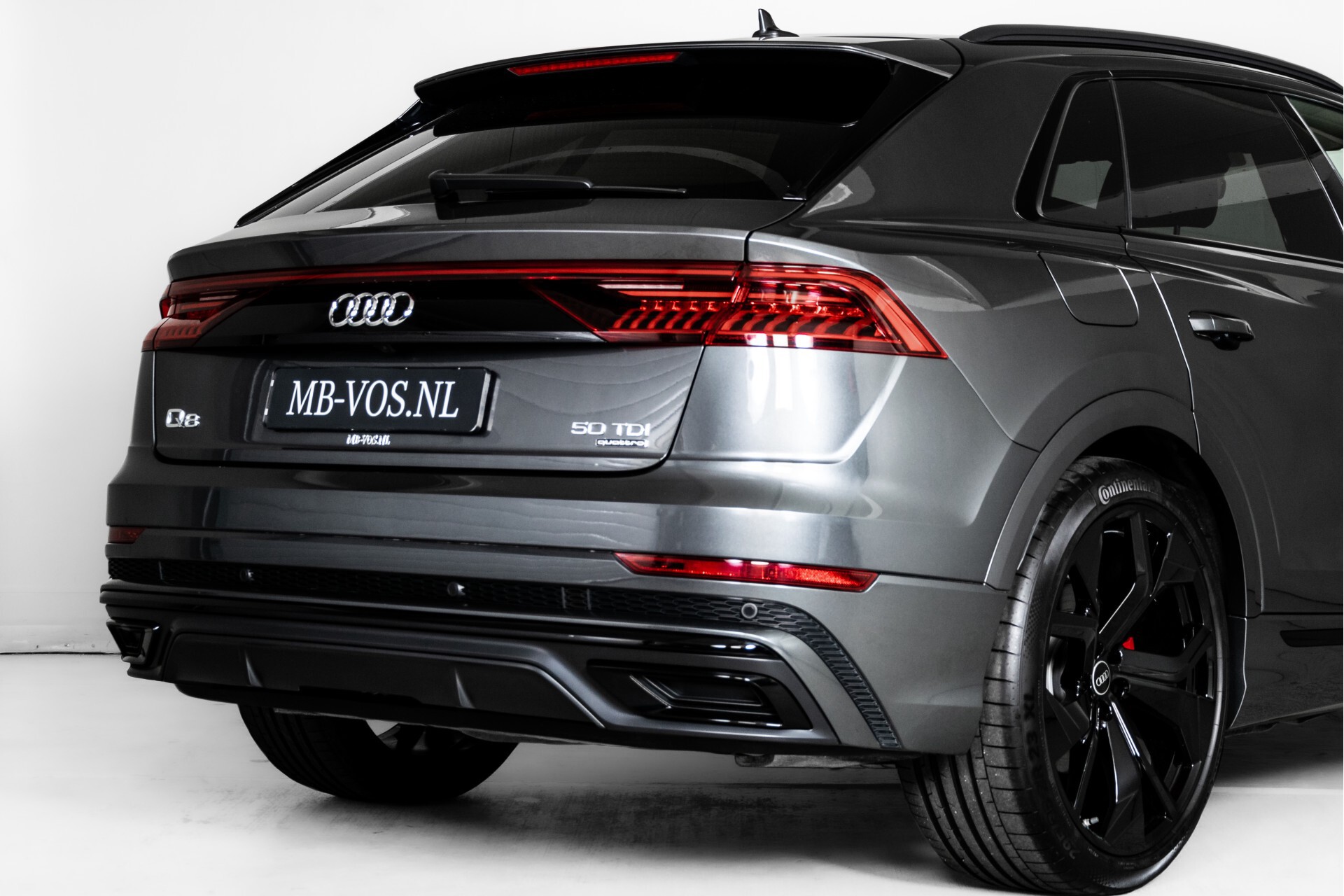 Audi Q8 50 TDI Quattro S-Line Luchtvering | AdaptiveCruise | Keyless | Matrix | HUD | Trekhaak | Garantie Aut8 Foto 31