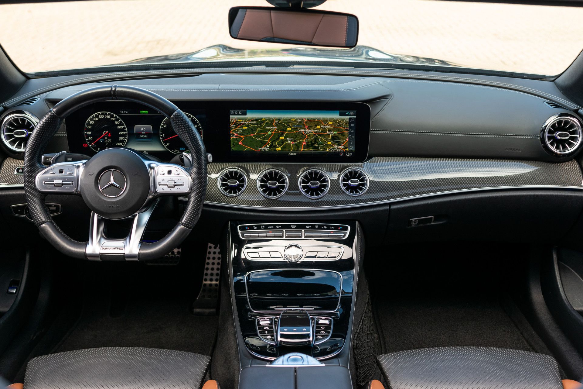 Mercedes-Benz E-Klasse Cabrio 53 AMG 4-M Night | Massage | Rij-assistentie | Keyless | HUD | Burmester | Standkachel Aut9 Foto 8