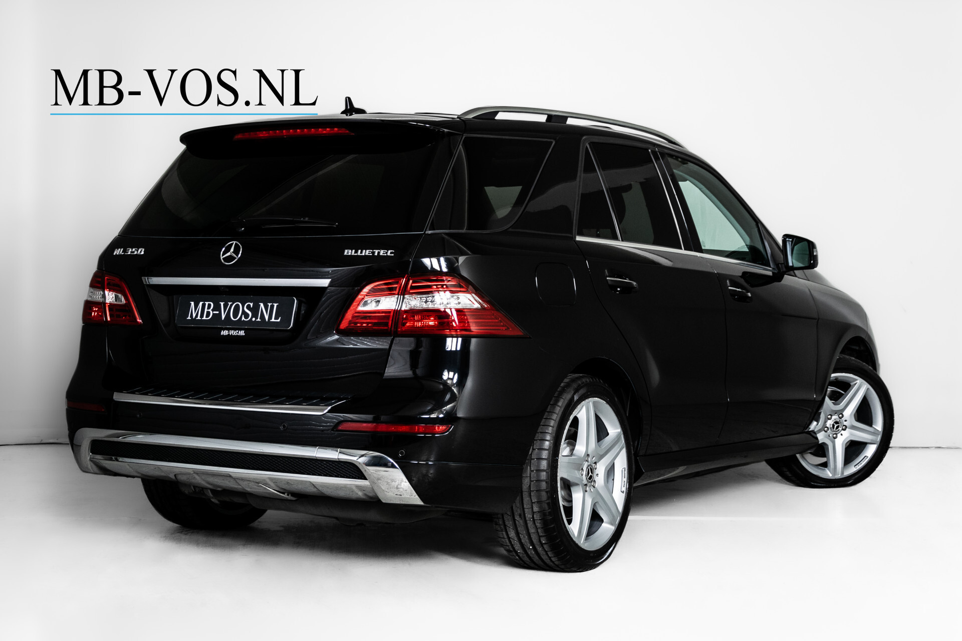 Mercedes-Benz M-Klasse 350 Bluetec 4-M AMG Full Options | Volledige historie Foto 2