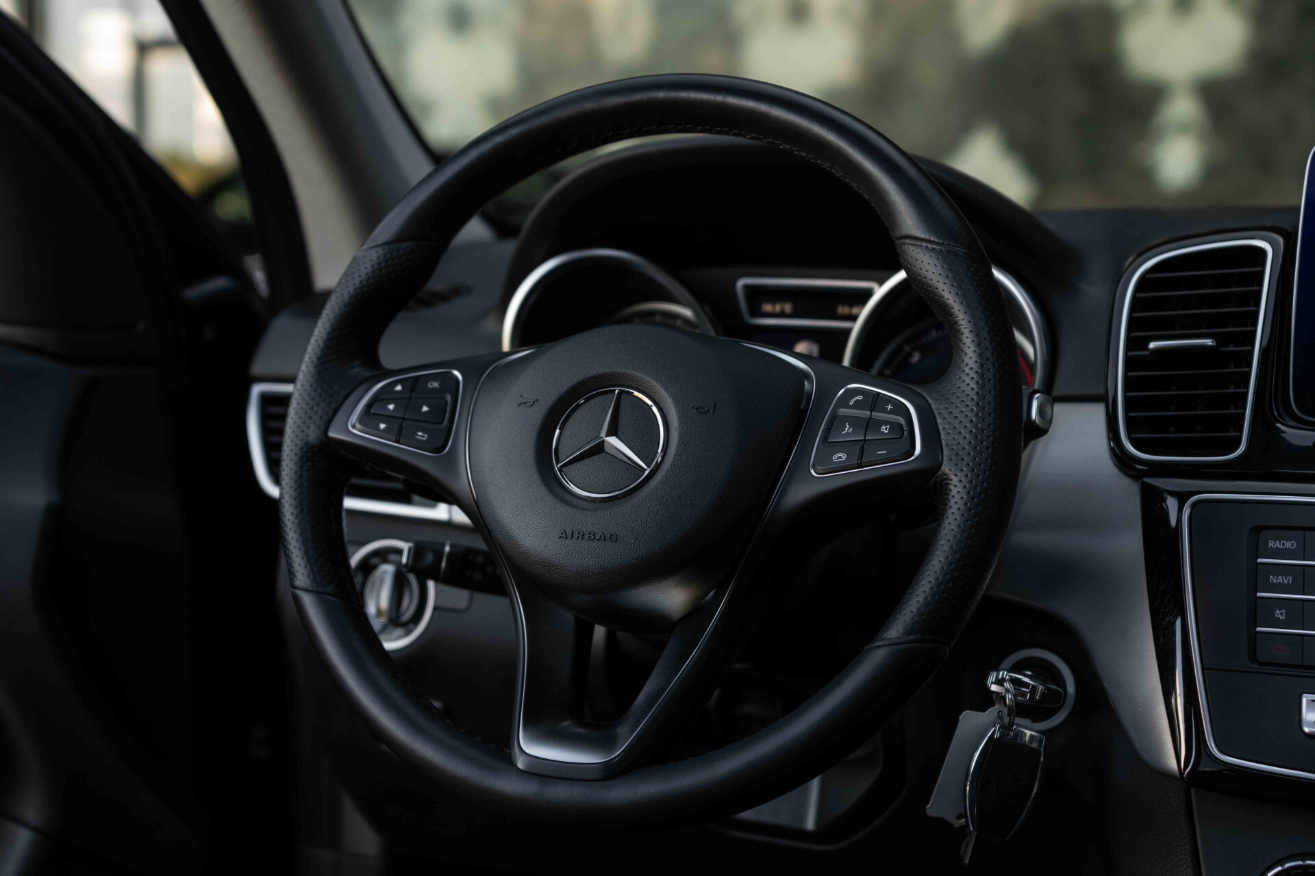 Mercedes-Benz GLE 350 d 4-M Luchtvering | Schuifdak | Trekhaak | 19" | Carplay | Comand | ILS | Leder | Sfeerverlichting | Aut9 Foto 20