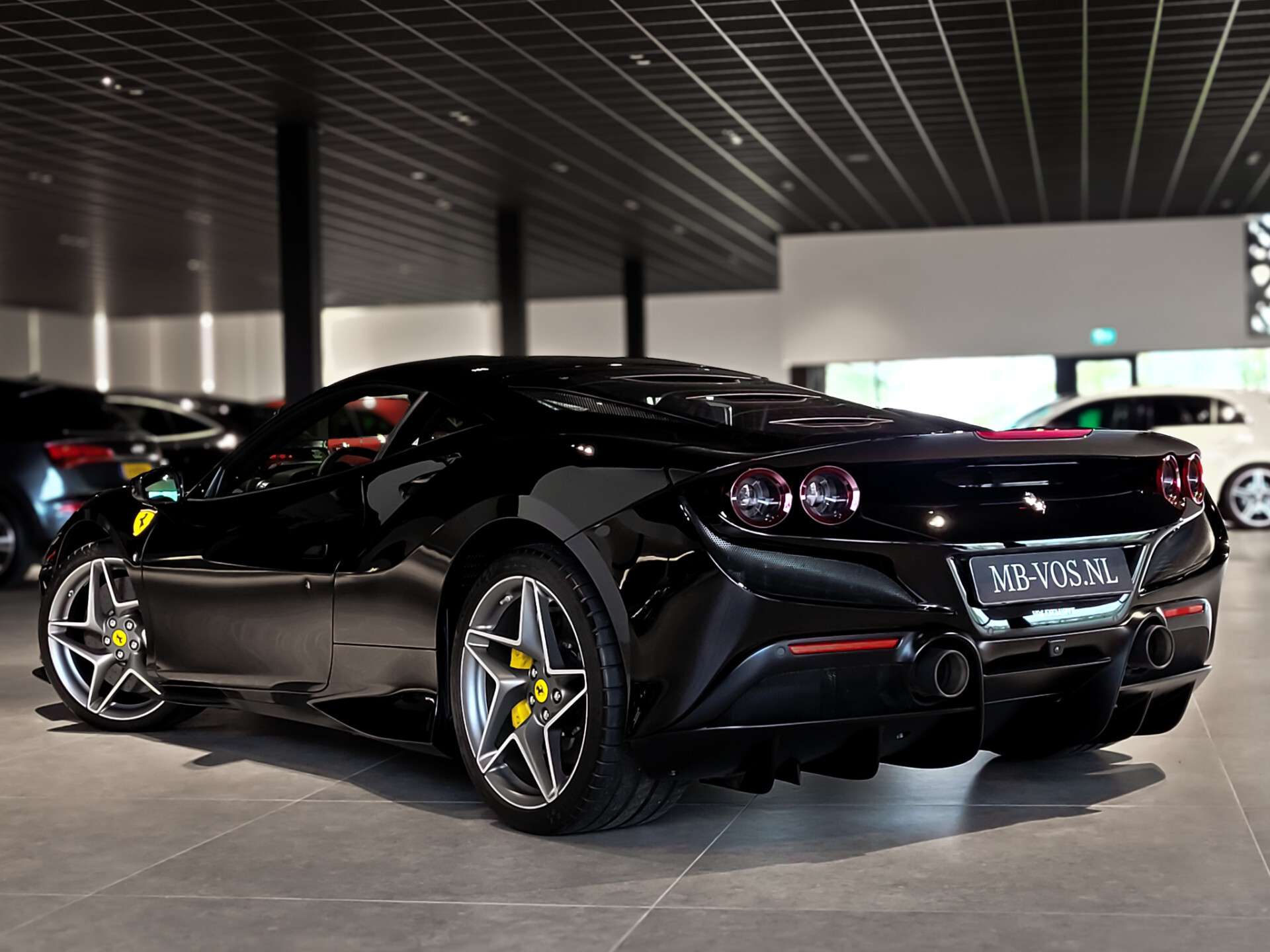 Ferrari F8 Tributo 3.9 V8 HELE Full Carbon | Lift | Racing Seats | Passenger Display | JBL | Camera Foto 2