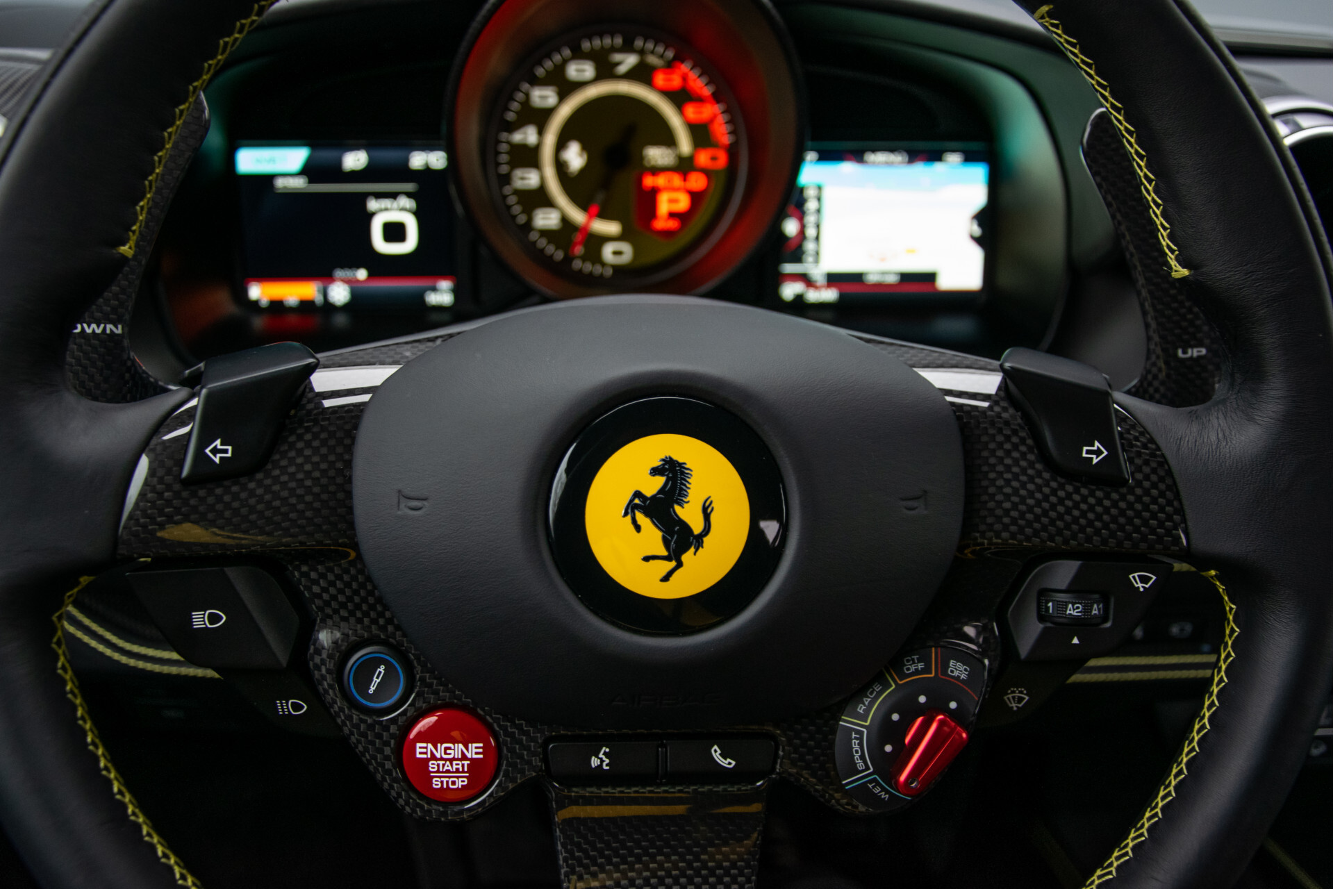 Ferrari F8 Tributo 3.9 V8 HELE Full Carbon | Lift | Racing Seats | Passenger Display | JBL | Camera Foto 31