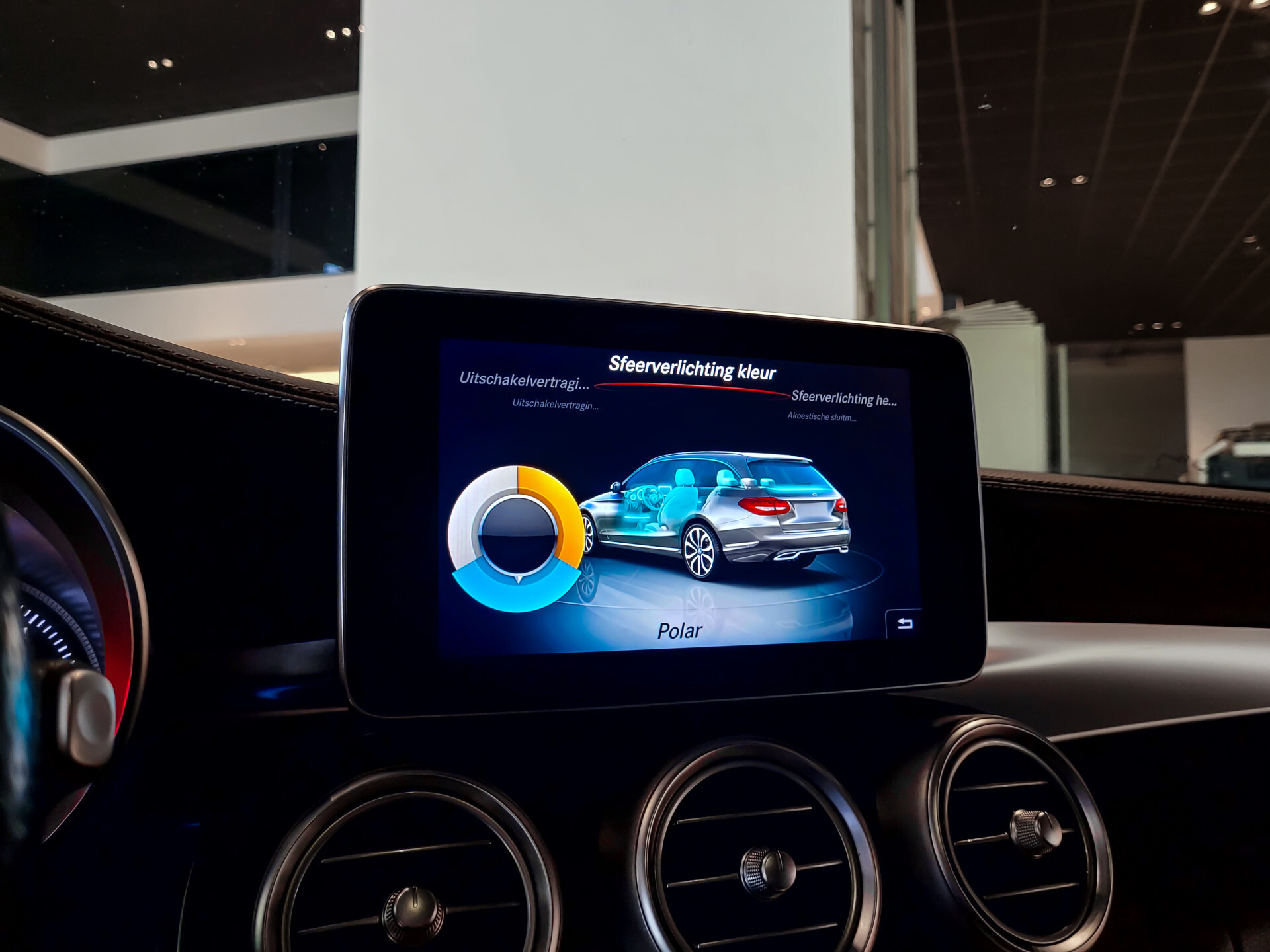 Mercedes-Benz C-Klasse Estate 250 Cdi AMG Panorama | Luchtvering | Distronic | Comand | Trekhaak | LED | 19" Foto 18