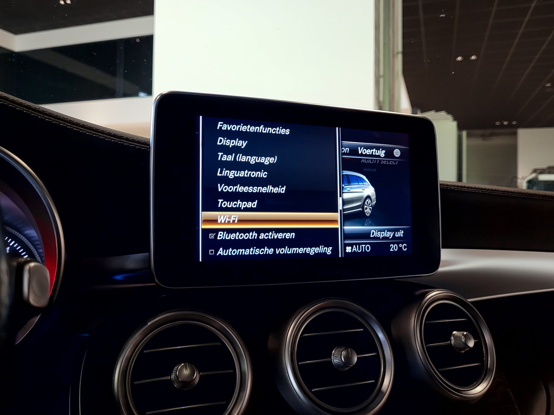 Mercedes-Benz C-Klasse Estate 250 Cdi AMG Panorama | Luchtvering | Distronic | Comand | Trekhaak | LED | 19" Foto 22
