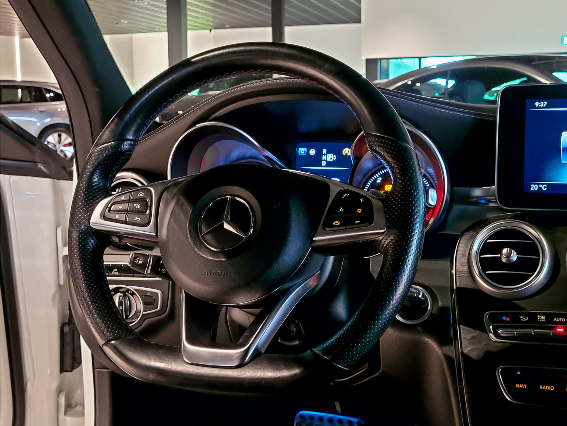 Mercedes-Benz C-Klasse Estate 250 Cdi AMG Panorama | Luchtvering | Distronic | Comand | Trekhaak | LED | 19" Foto 25