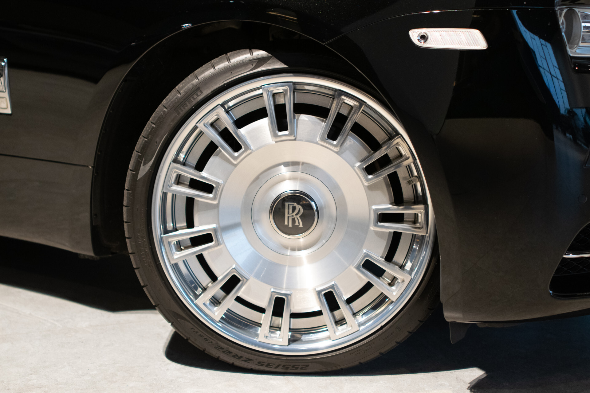 Rolls-Royce Wraith 6.6 V12 Starlight | 22" | Bespoke | HUD | Driving Assistant | Full History Foto 38