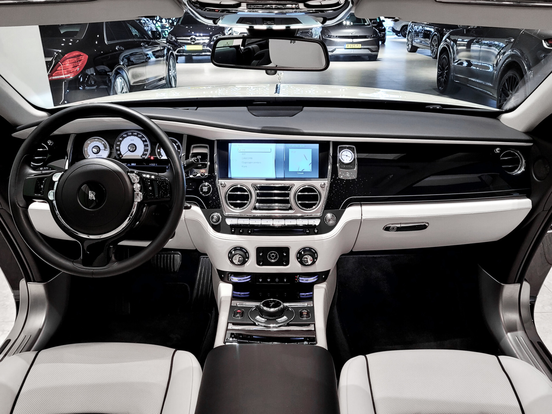 Rolls-Royce Wraith 6.6 V12 Starlight | 22" | Bespoke | HUD | Driving Assistant | Full History Foto 9