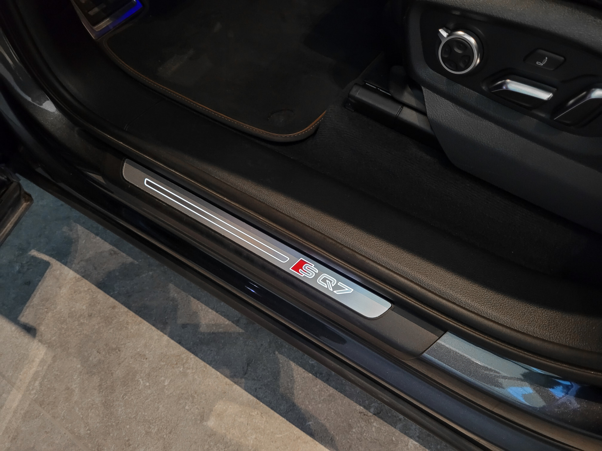 Audi SQ7 4.0 TDI Quattro Pro Line + 7p Ceramic | Exclusive | Bang&amp;Olufsen | Full Option | Nieuwprijs €204.820 Foto 17