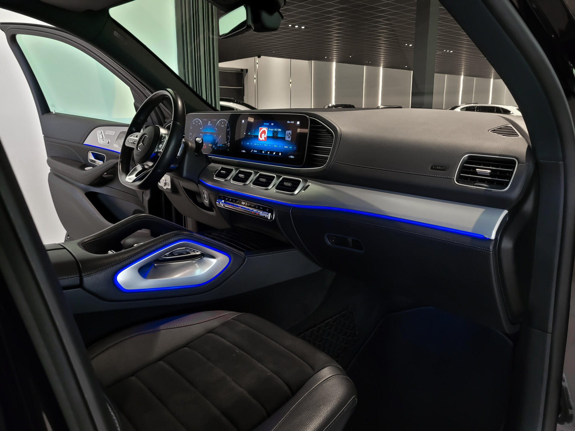 Mercedes-Benz GLE 450 4-M AMG Night | Luchtvering | Keyless | ACC | Pano | Trekhaak | Burmester | Mem | 360 | BTW Aut9 Foto 27