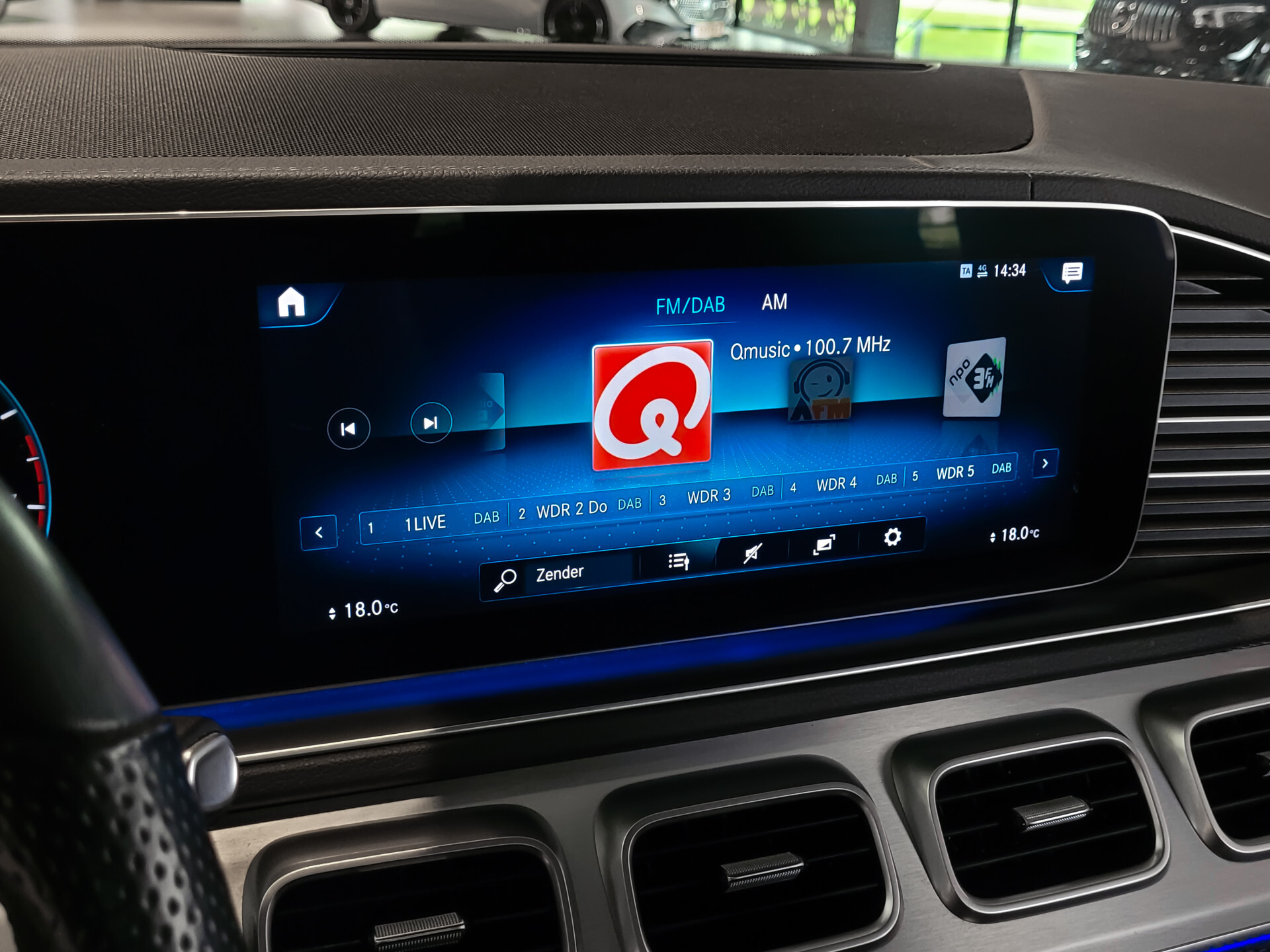 Mercedes-Benz GLE 450 4-M AMG Night | Luchtvering | Keyless | ACC | Pano | Trekhaak | Burmester | Mem | 360 | BTW Aut9 Foto 8