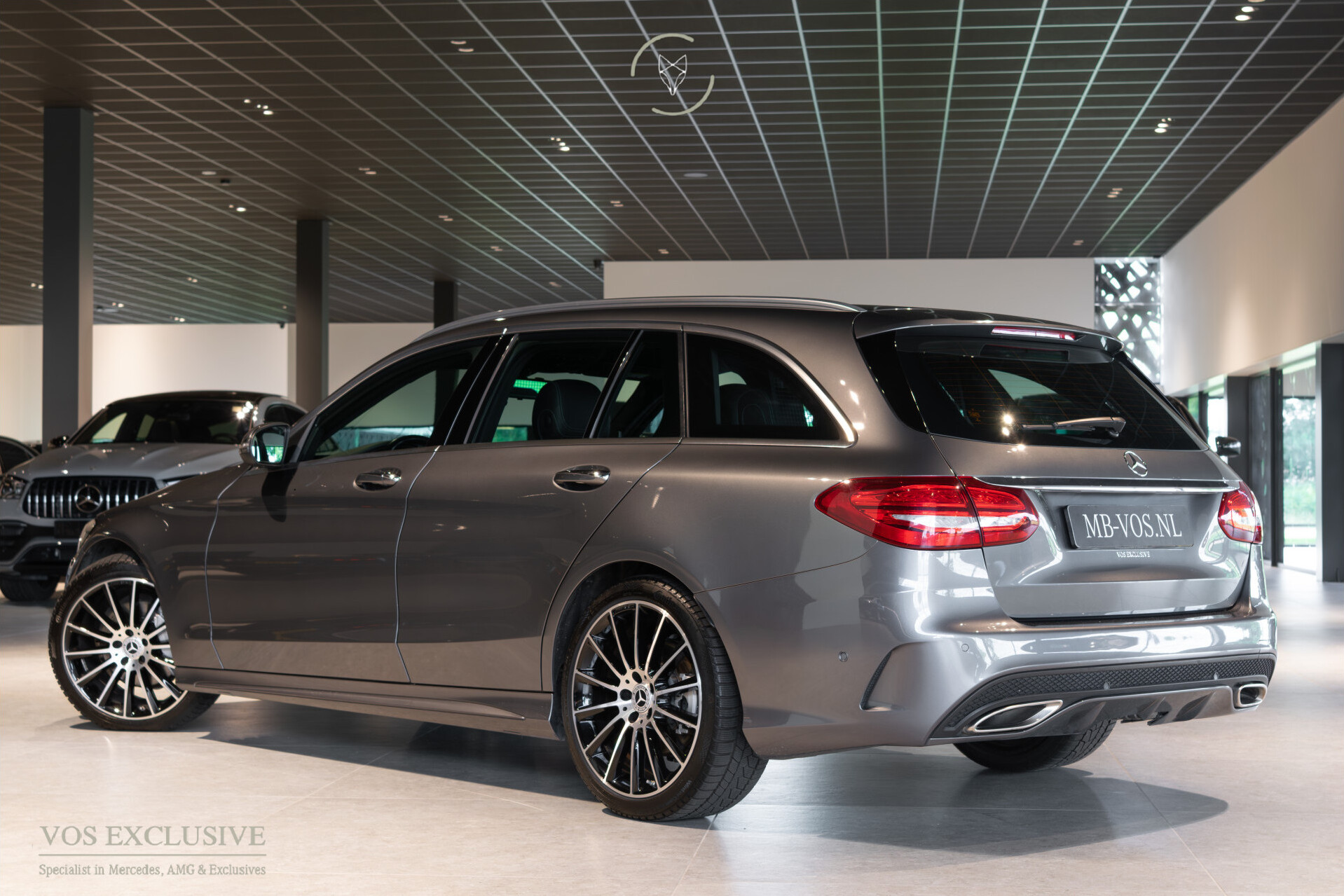 Mercedes-Benz C-Klasse Estate 180 AMG Sport Edition Leder | Sfeerverlichting | Aut-kofferklep | LED | 19" | New Service/APK Foto 2