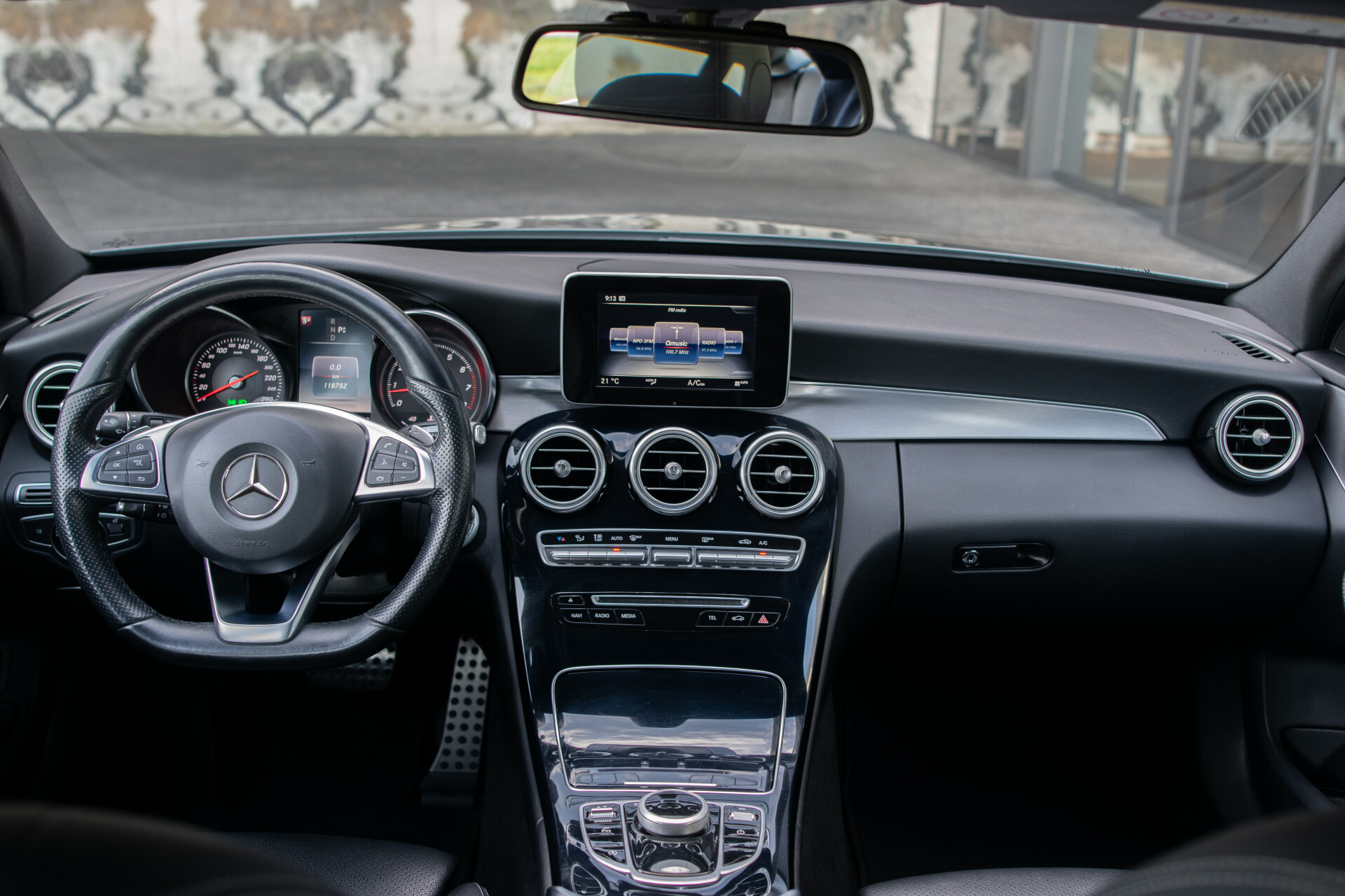 Mercedes-Benz C-Klasse Estate 180 AMG Sport Edition Leder | Sfeerverlichting | Aut-kofferklep | LED | 19" | New Service/APK Foto 26