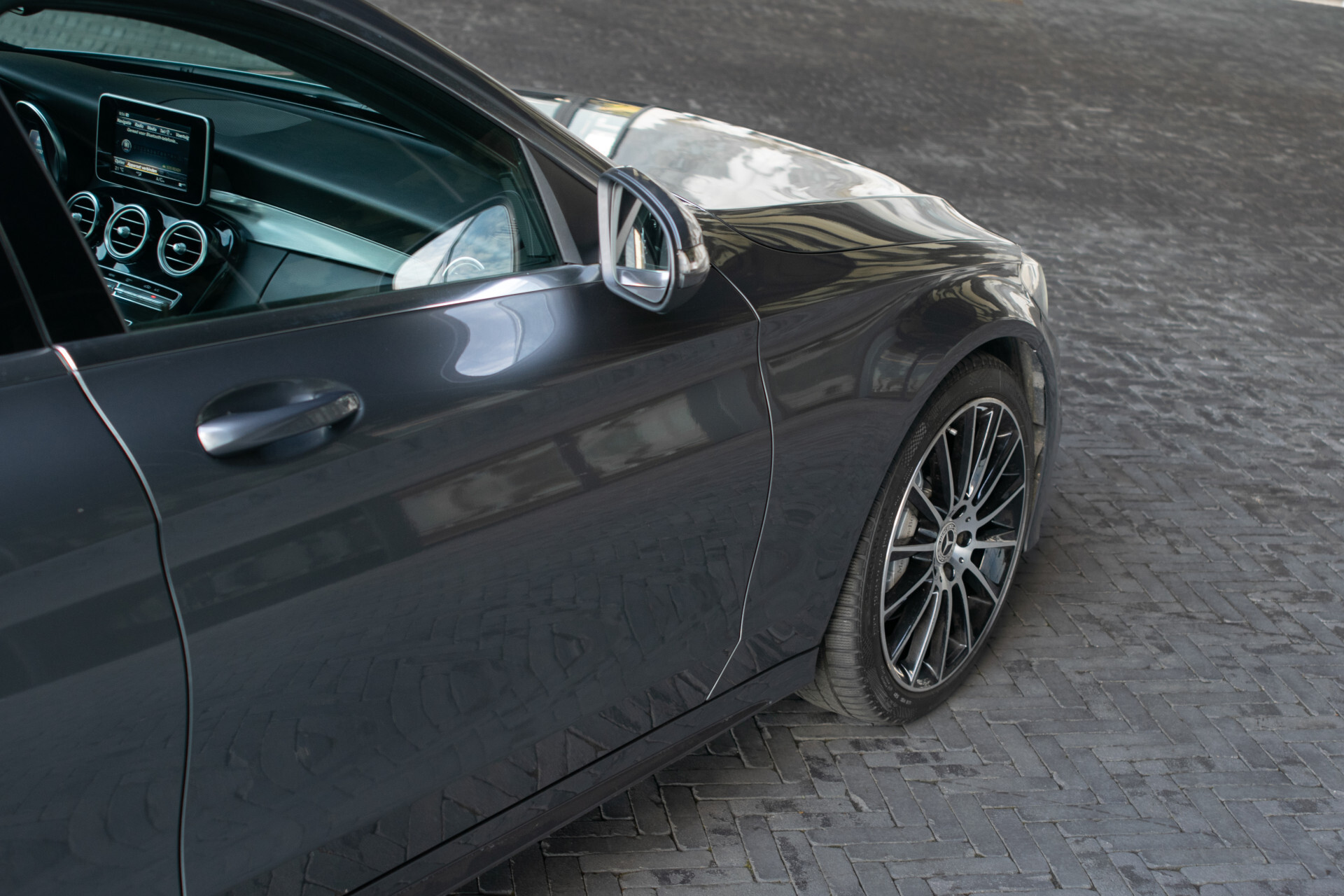 Mercedes-Benz C-Klasse Estate 180 AMG Sport Edition Leder | Sfeerverlichting | Aut-kofferklep | LED | 19" | New Service/APK Foto 44