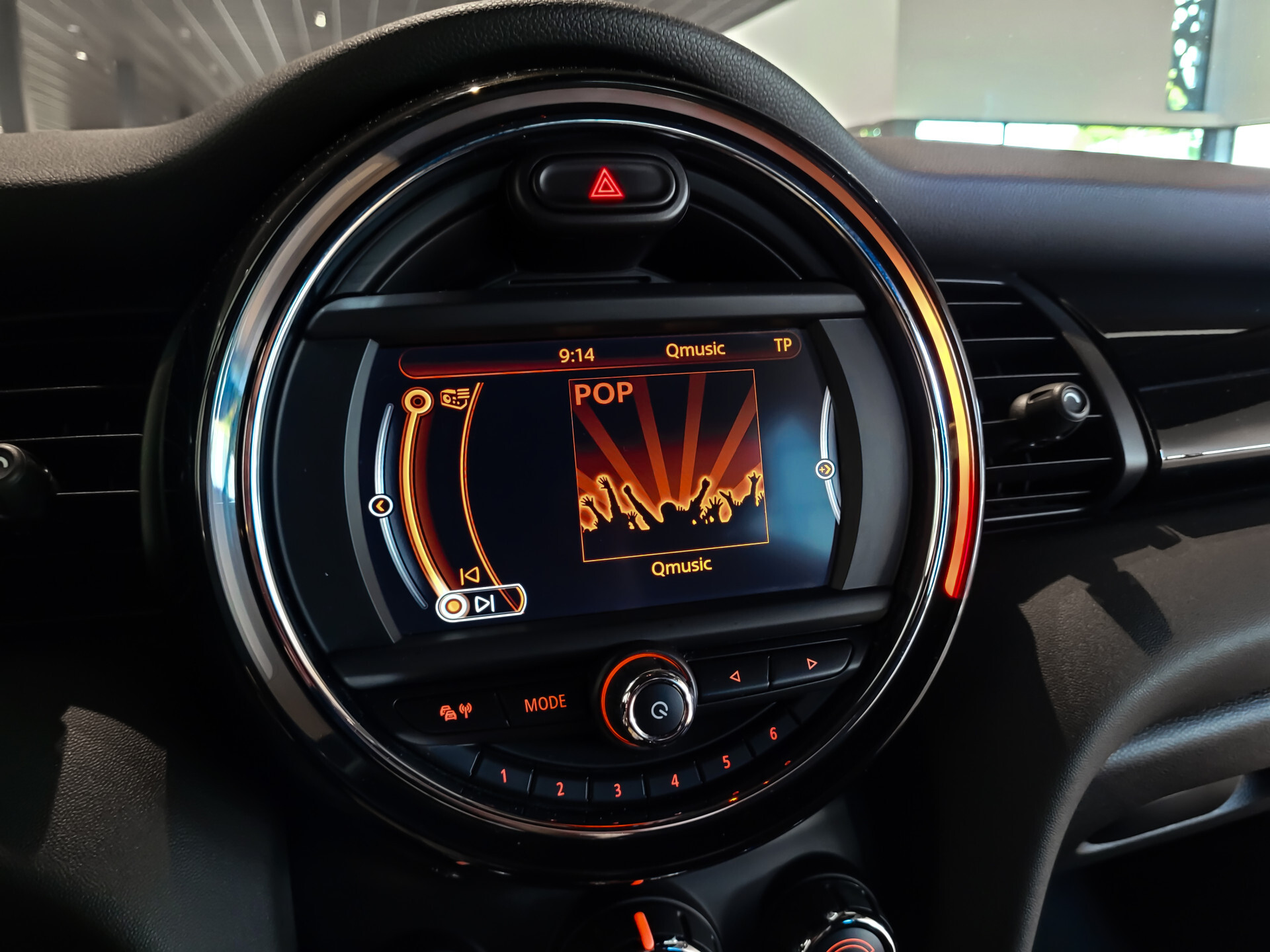 MINI 1.5 Cooper Business BLACK NL auto | Cruise | New service | LM velgen Foto 10