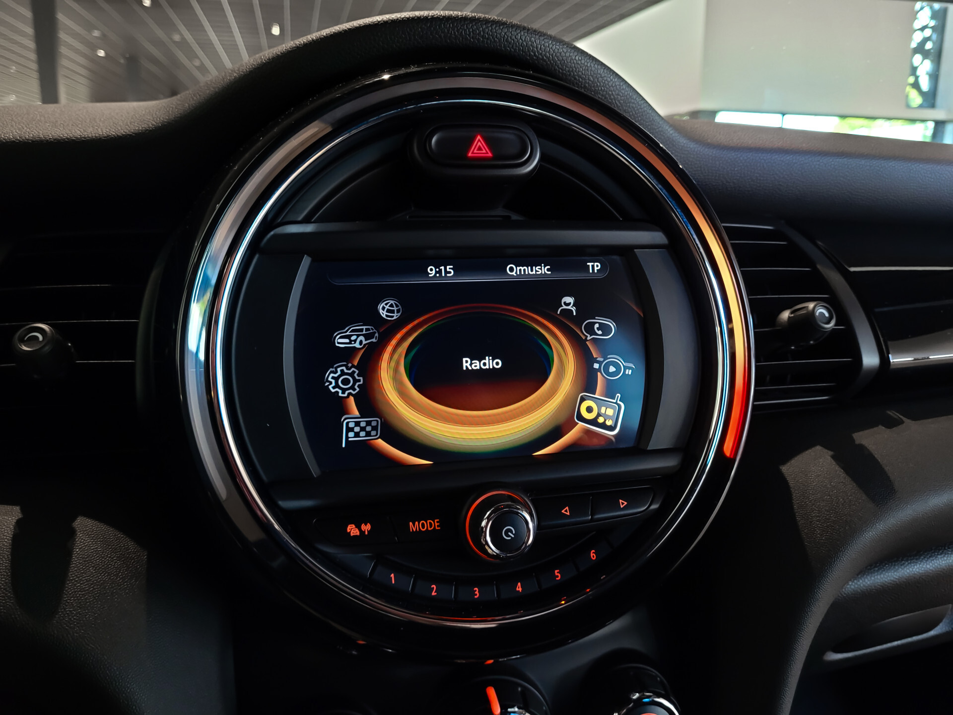 MINI 1.5 Cooper Business BLACK NL auto | Cruise | New service | LM velgen Foto 12