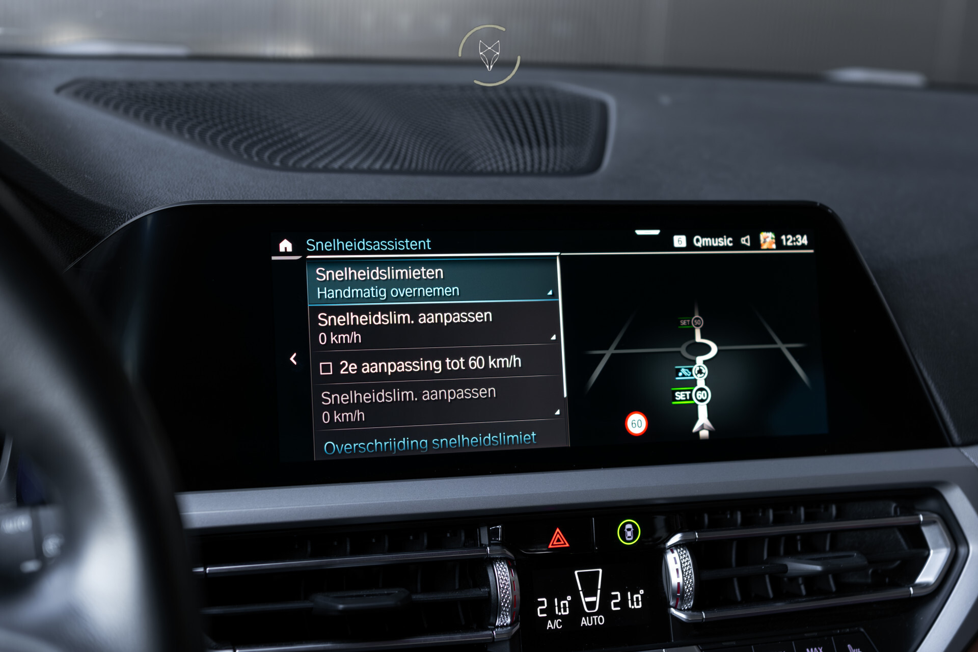 BMW 3 Serie Touring 330e Advanced Keyless-Go | Driving Assistant | Sportstoelen | HUD | 18" | Live Cockpit Pro | Hifi | Leder | LED Foto 29
