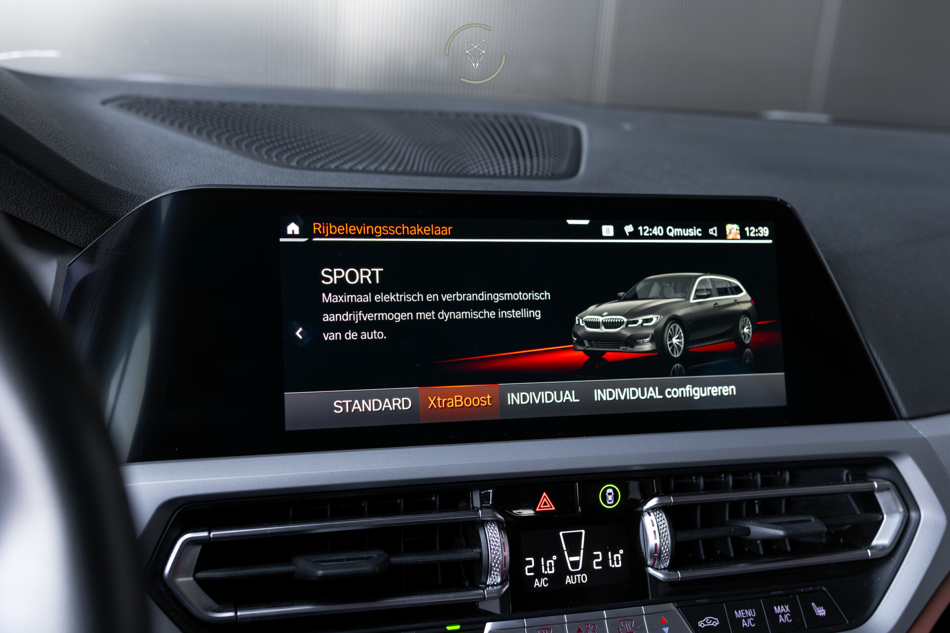 BMW 3 Serie Touring 330e Advanced Keyless-Go | Driving Assistant | Sportstoelen | HUD | 18" | Live Cockpit Pro | Hifi | Leder | LED Foto 37