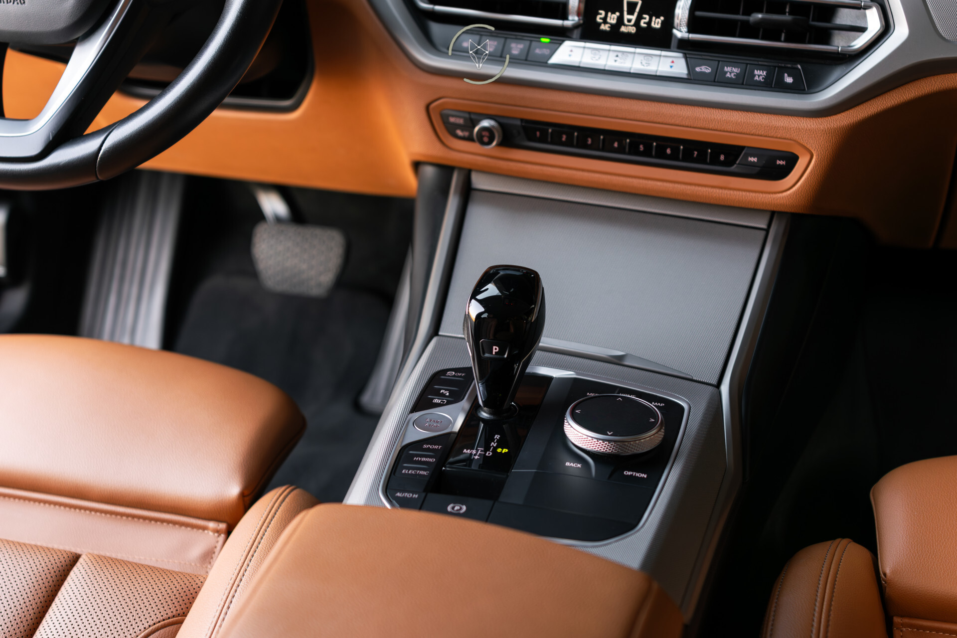 BMW 3 Serie Touring 330e Advanced Keyless-Go | Driving Assistant | Sportstoelen | HUD | 18" | Live Cockpit Pro | Hifi | Leder | LED Foto 41