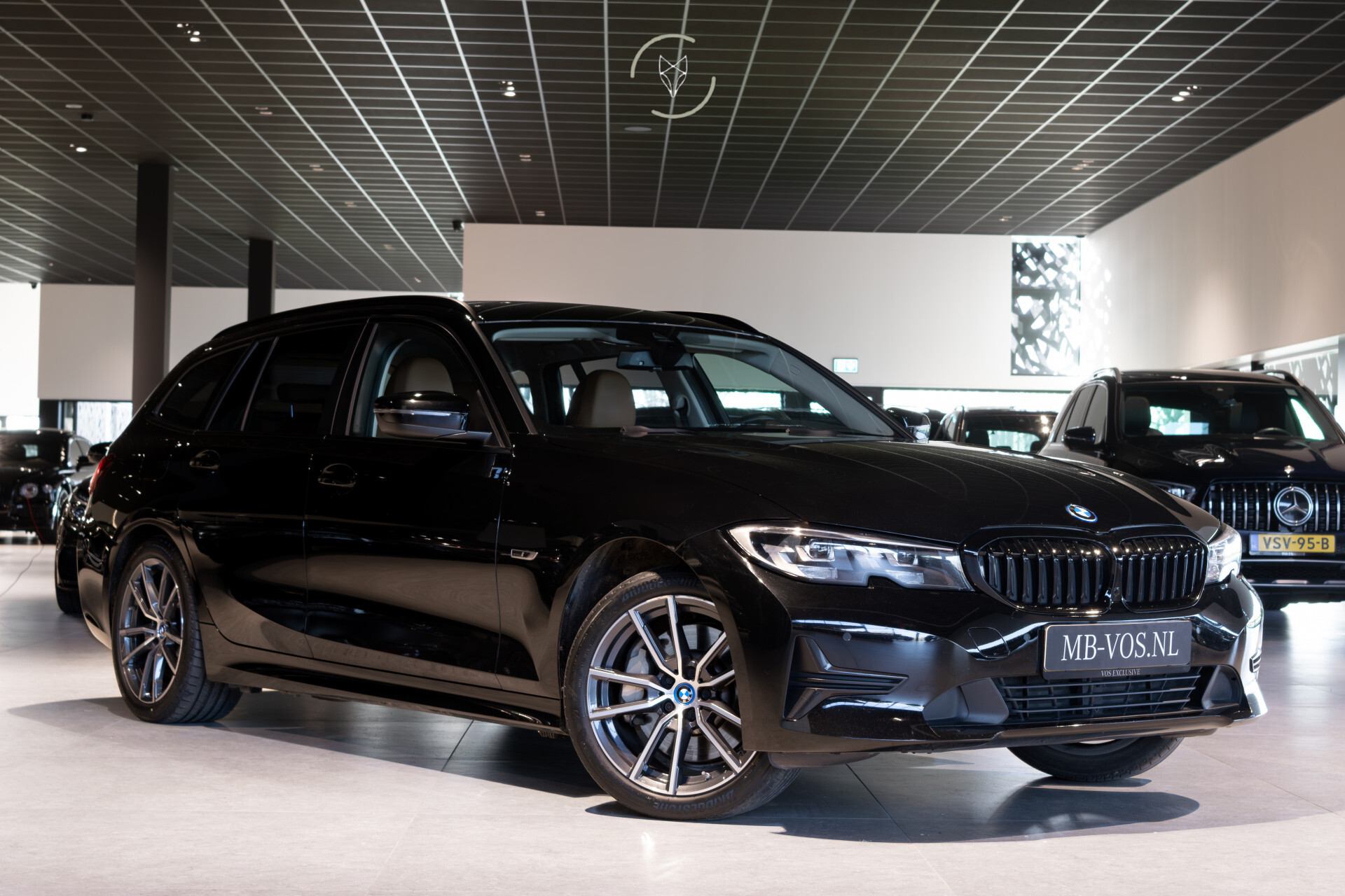 BMW 3 Serie Touring 330e Advanced Keyless-Go | Driving Assistant | Sportstoelen | HUD | 18" | Live Cockpit Pro | Hifi | Leder | LED Foto 6