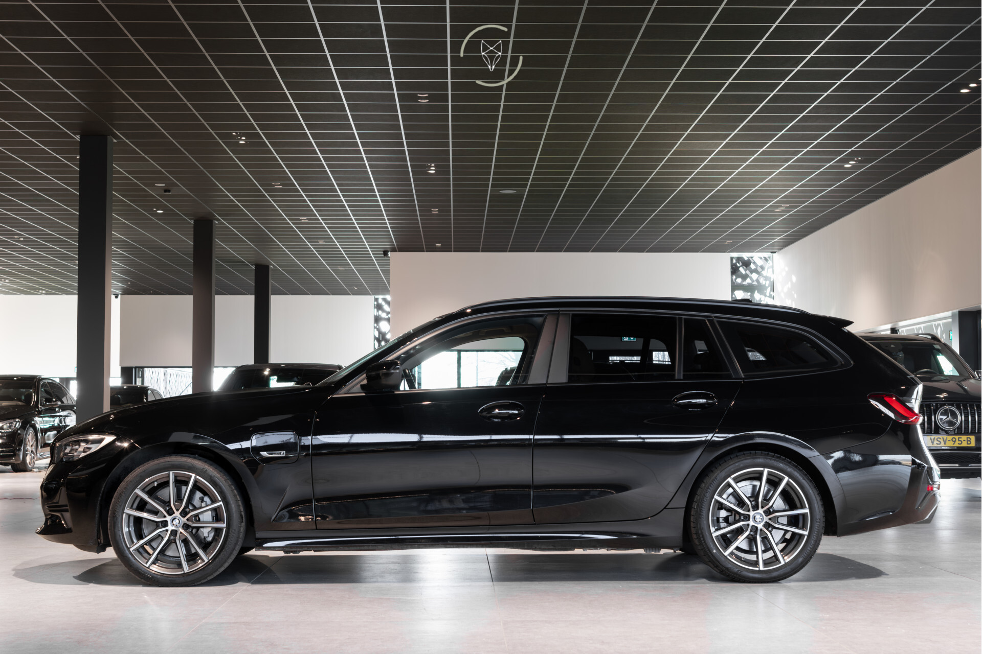 BMW 3 Serie Touring 330e Advanced Keyless-Go | Driving Assistant | Sportstoelen | HUD | 18" | Live Cockpit Pro | Hifi | Leder | LED Foto 9