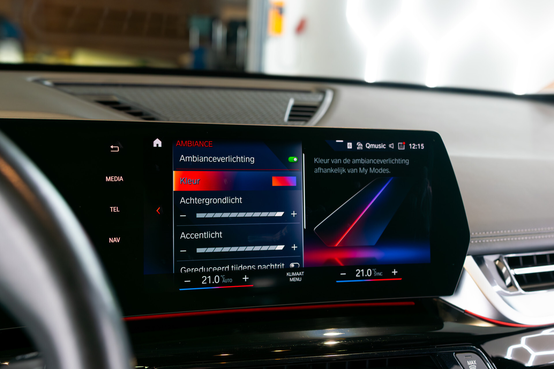BMW iX1 xDrive30 M-sport Launch Edition 67 kWh Pano | Harman-Kardon | Massage | Incl. BTW Foto 24