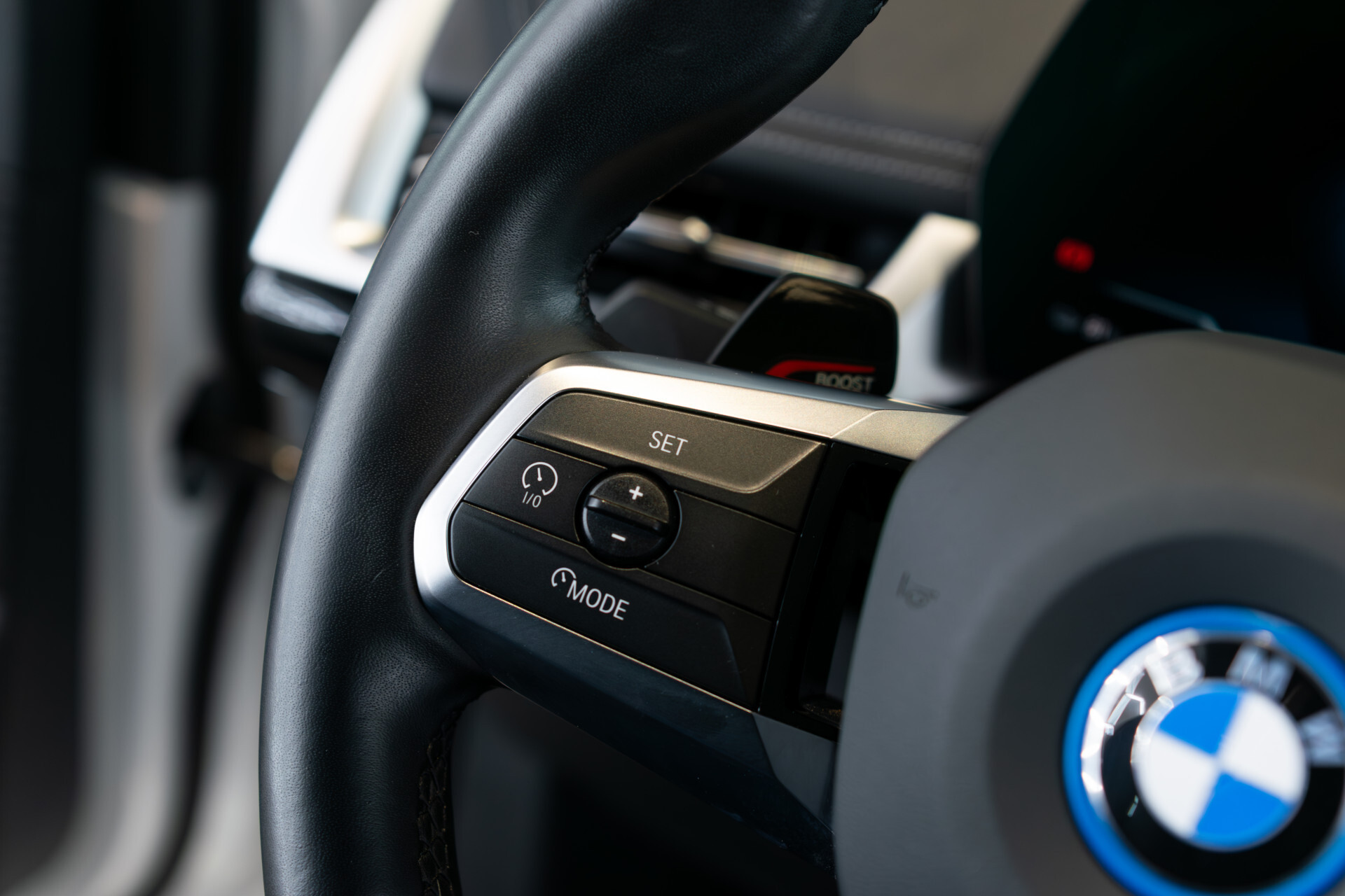 BMW iX1 xDrive30 M-sport Launch Edition 67 kWh Pano | Harman-Kardon | Massage | Incl. BTW Foto 25