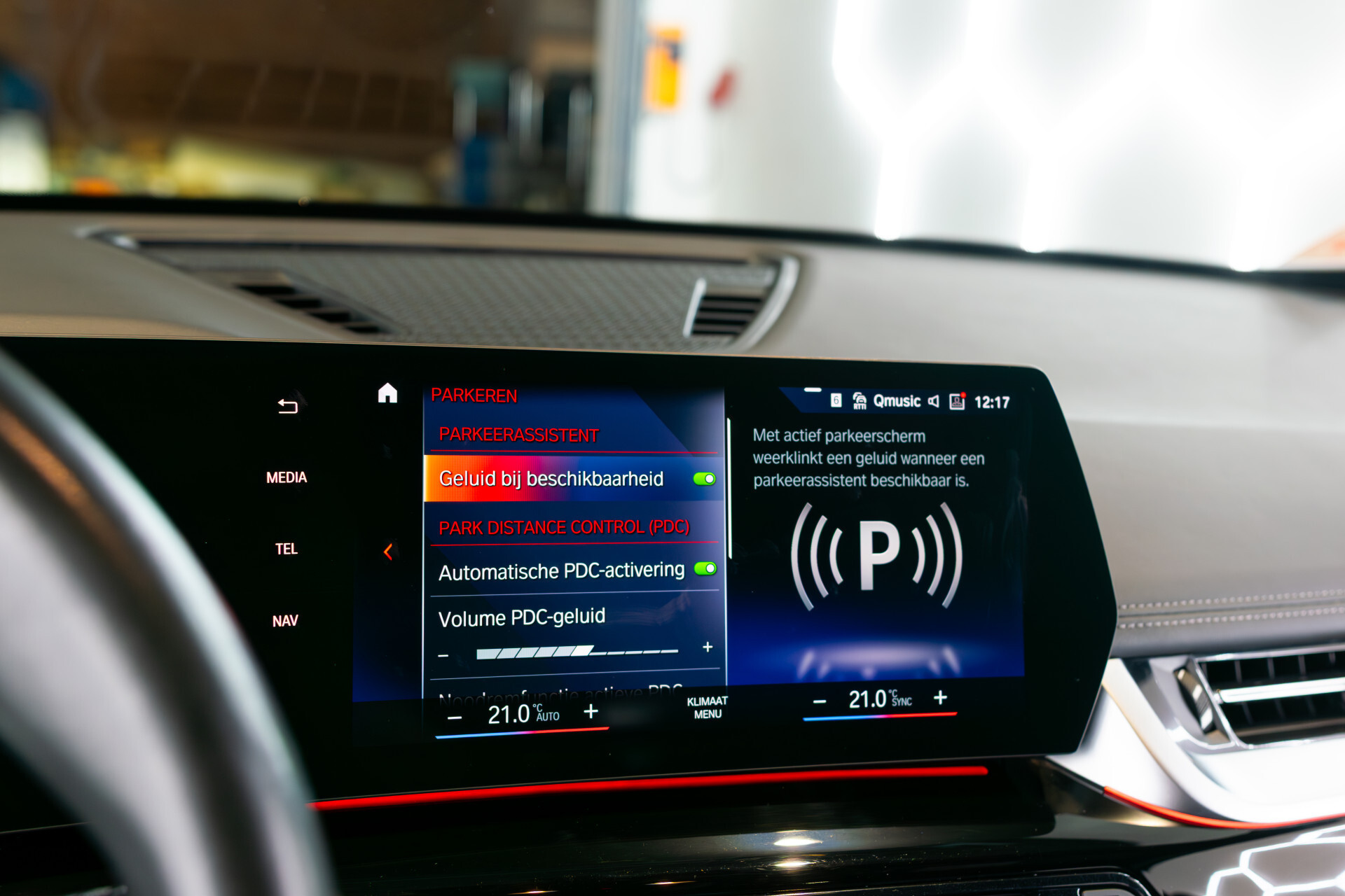 BMW iX1 xDrive30 M-sport Launch Edition 67 kWh Pano | Harman-Kardon | Massage | Incl. BTW Foto 30