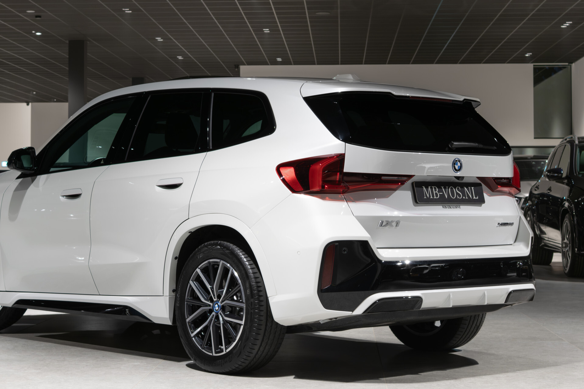 BMW iX1 xDrive30 M-sport Launch Edition 67 kWh Pano | Harman-Kardon | Massage | Incl. BTW Foto 48