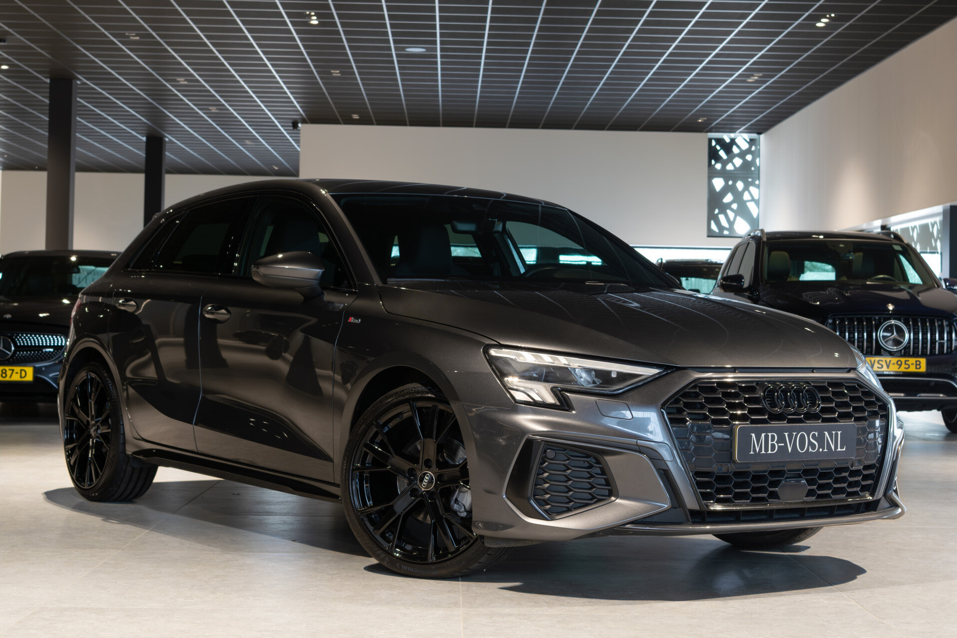 Audi A3 Sportback 30 TFSI S-Line Edition Blackline | Virtual | MMI Plus | Sound | LED | Sportstoelen | 18" | Ambient | New service/apk Foto 5