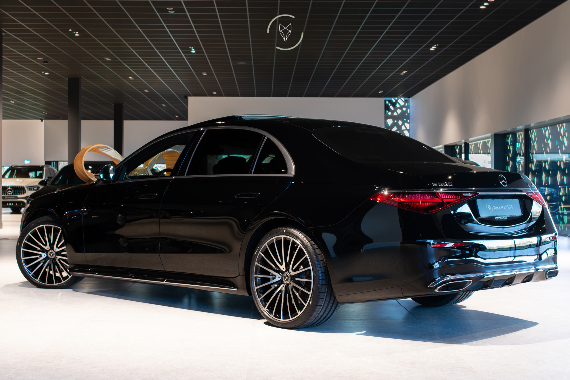 Mercedes-Benz S-Klasse 500 Lang 4M AMG Burmester 4D | First Class | Exclusiefpakket | Klaptafels | Standkachel | Koelkast | 4x Massage | 21” Foto 2