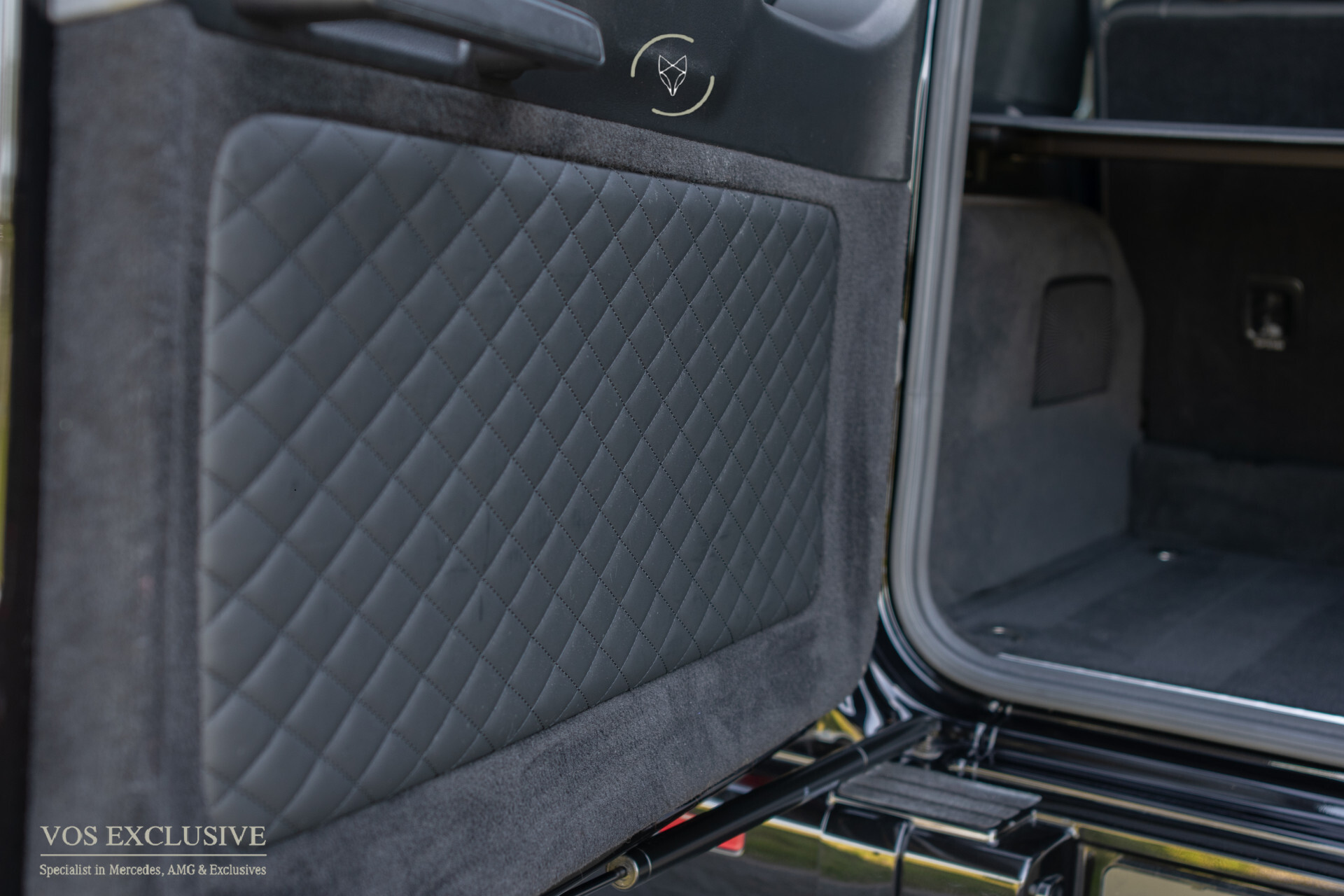 Mercedes-Benz G-Klasse 63 AMG Carbon | Manufaktur | Capristo | ACC | Massage | Entertainment | Standkachel | Night | 22" | Driver's Package Foto 46