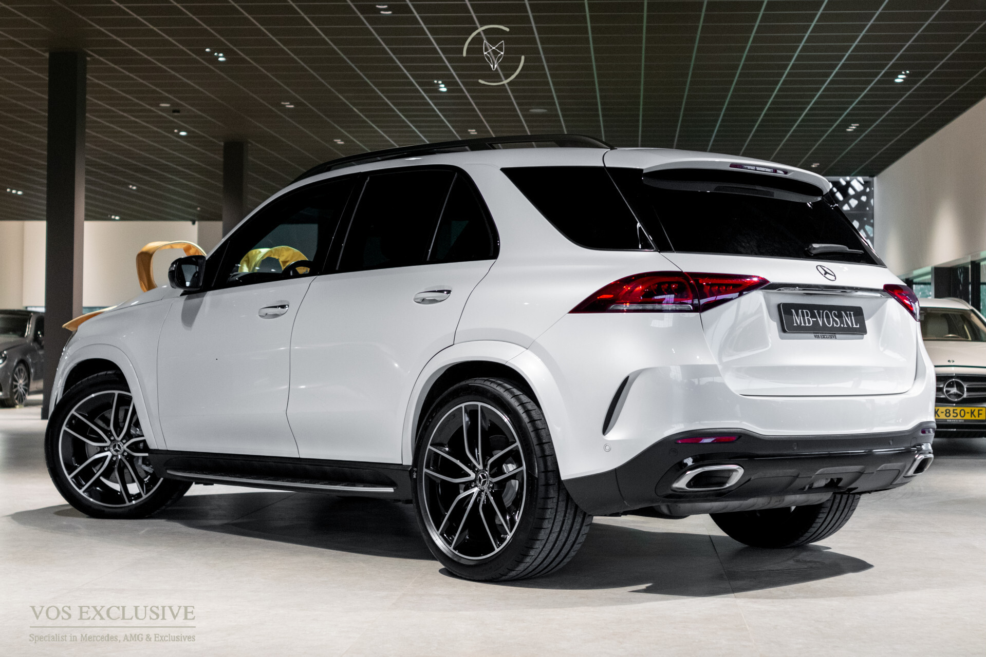 Mercedes-Benz GLE 450 4-M AMG Night | Luchtvering | Carbon | Nappa | ACC | HUD | Keyless | Standkachel | Softclose | Manufaktur | Burmester | Mem | Trekhaak Foto 2