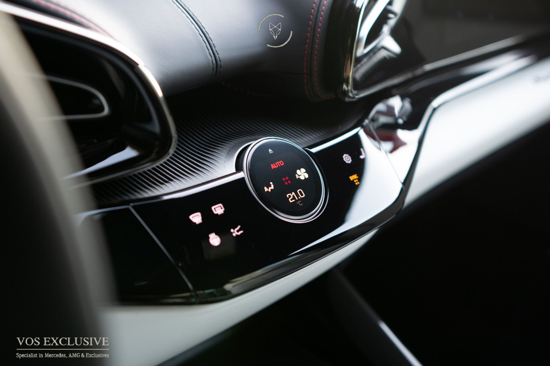 Ferrari Purosangue 6.5 V12 Full Carbon in- en exterior | Pelle Bianca Special Leather | Geventileerde stoelen met massage Foto 18
