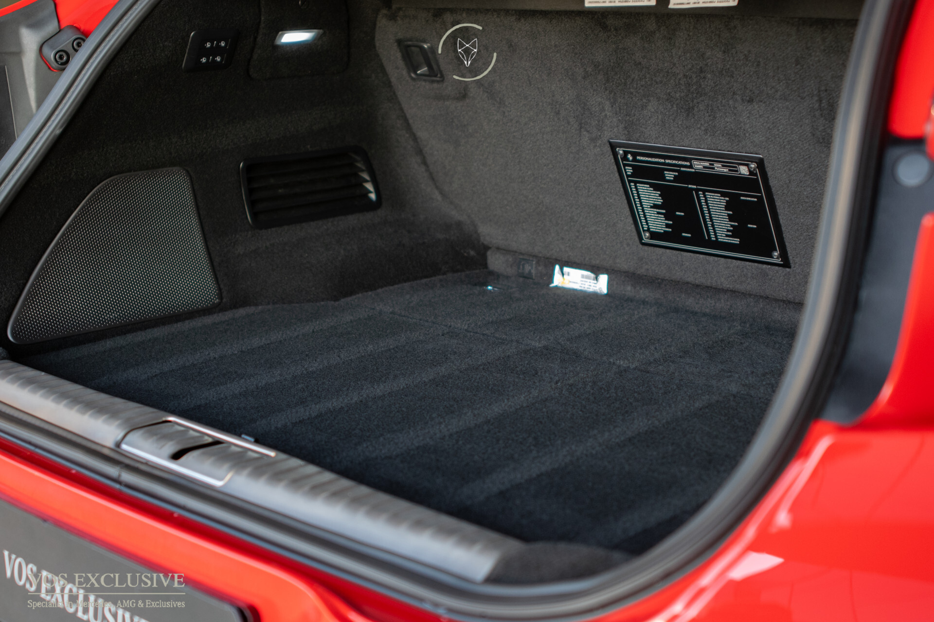Ferrari Purosangue 6.5 V12 Full Carbon in- en exterior | Pelle Bianca Special Leather | Geventileerde stoelen met massage Foto 45