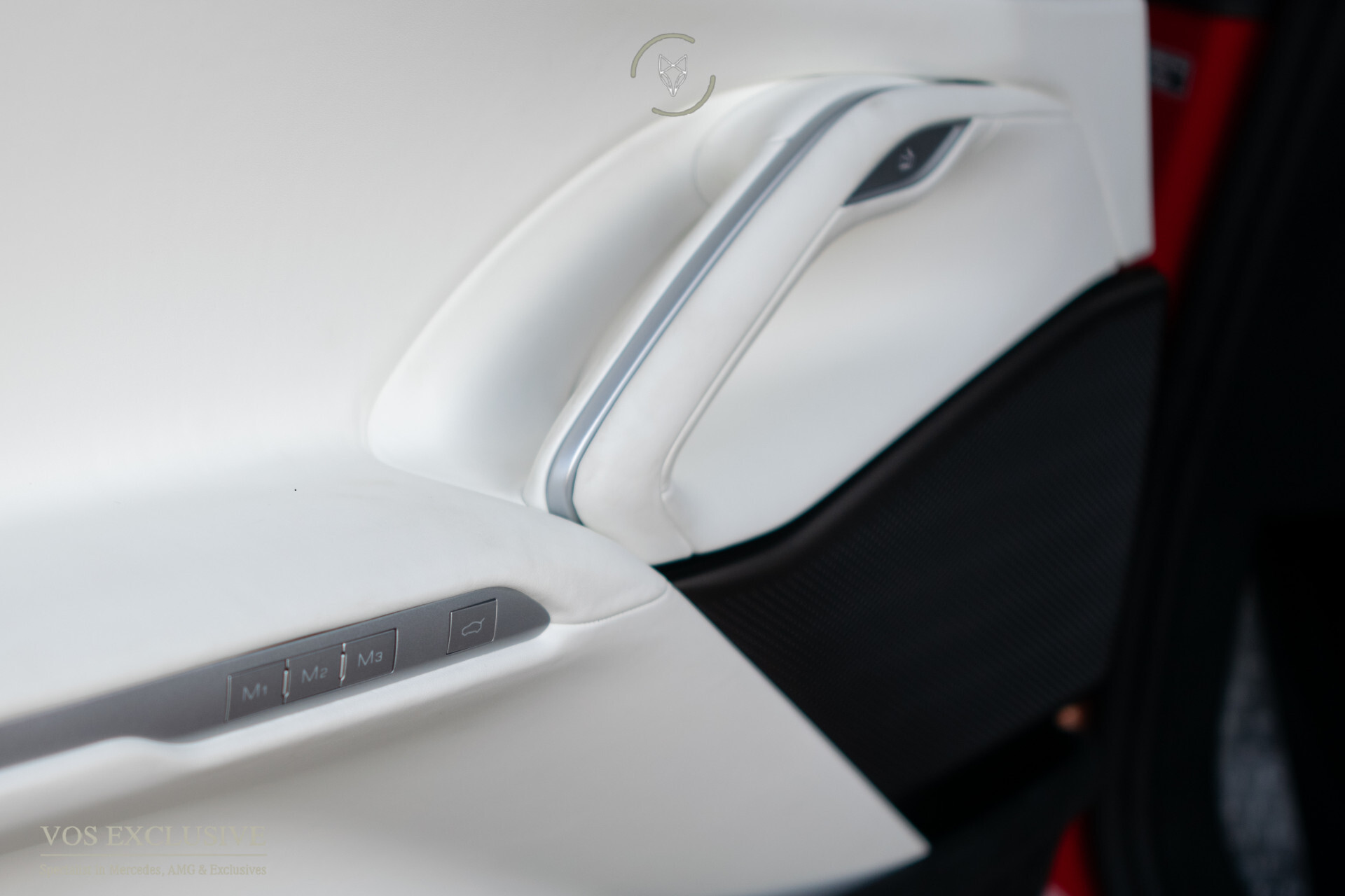 Ferrari Purosangue 6.5 V12 Full Carbon in- en exterior | Pelle Bianca Special Leather | Geventileerde stoelen met massage Foto 9