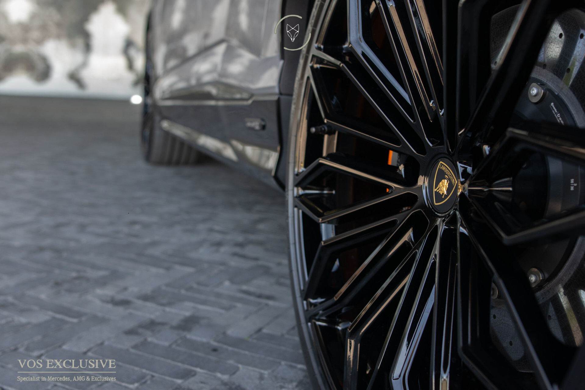 Lamborghini Urus 4.0 V8 Hybrid SE 800PK Ad Personam | Style Package | Big Carbon Package | B&O Advanced 3D |  | ANIMA | HUD | 23" | Massage | China Grey Foto 9