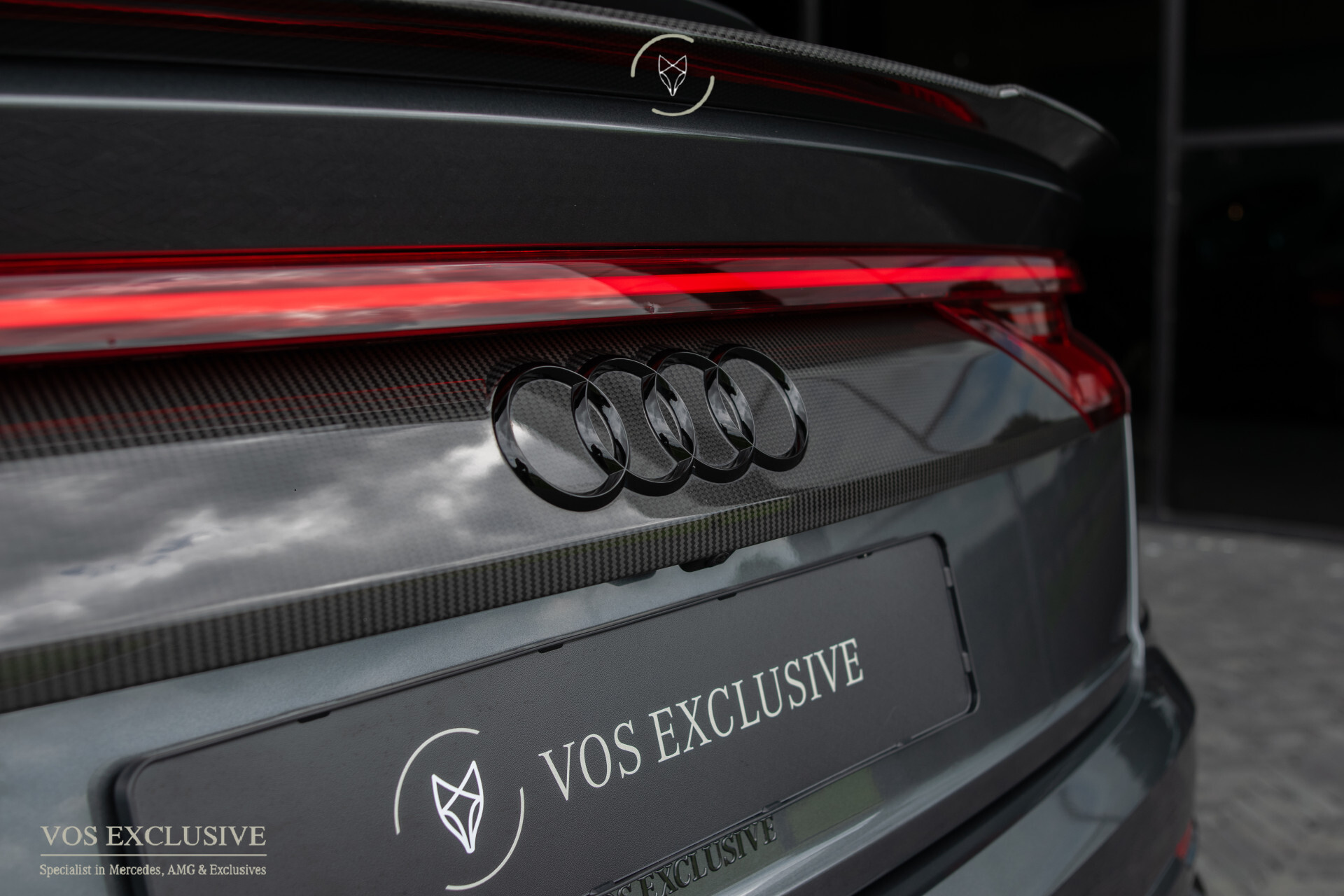 Audi RSQ8 4.0 TFSI quattro 700PK URBAN | FULL CARBON | 23" Vossen | Ceramic | RS Dynamic | B&O 3D Advanced |  | ACC | Uitlaatsysteem | Keyless | Softclose | Sta Foto 60