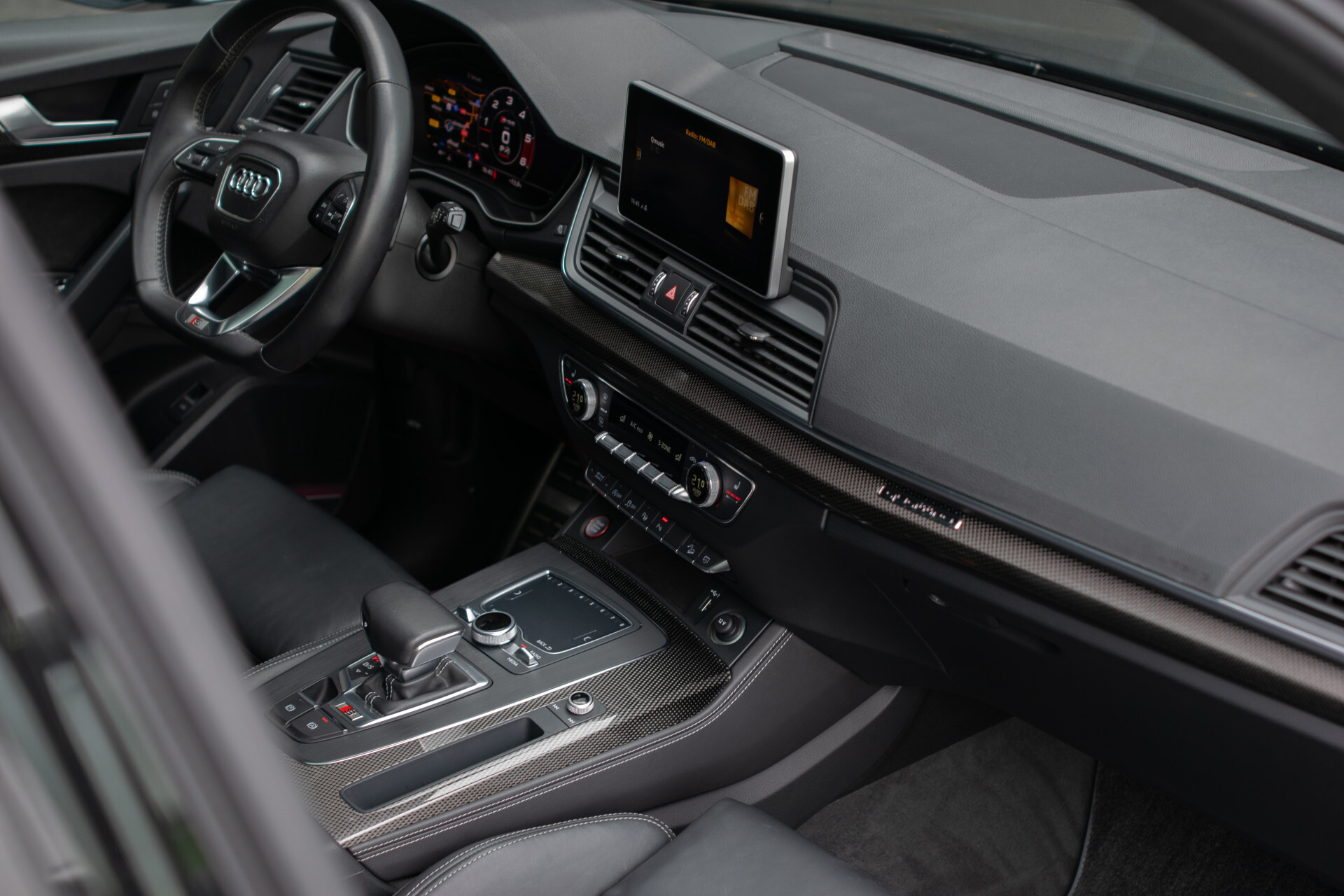 Audi SQ5 3.0 Tdi Quattro ABT | Carbon | B&O | ACC | Ruitleder | Luchtvering | HUD | Standkachel | Blackline | 21" | Matrix LED | New Service Foto 18