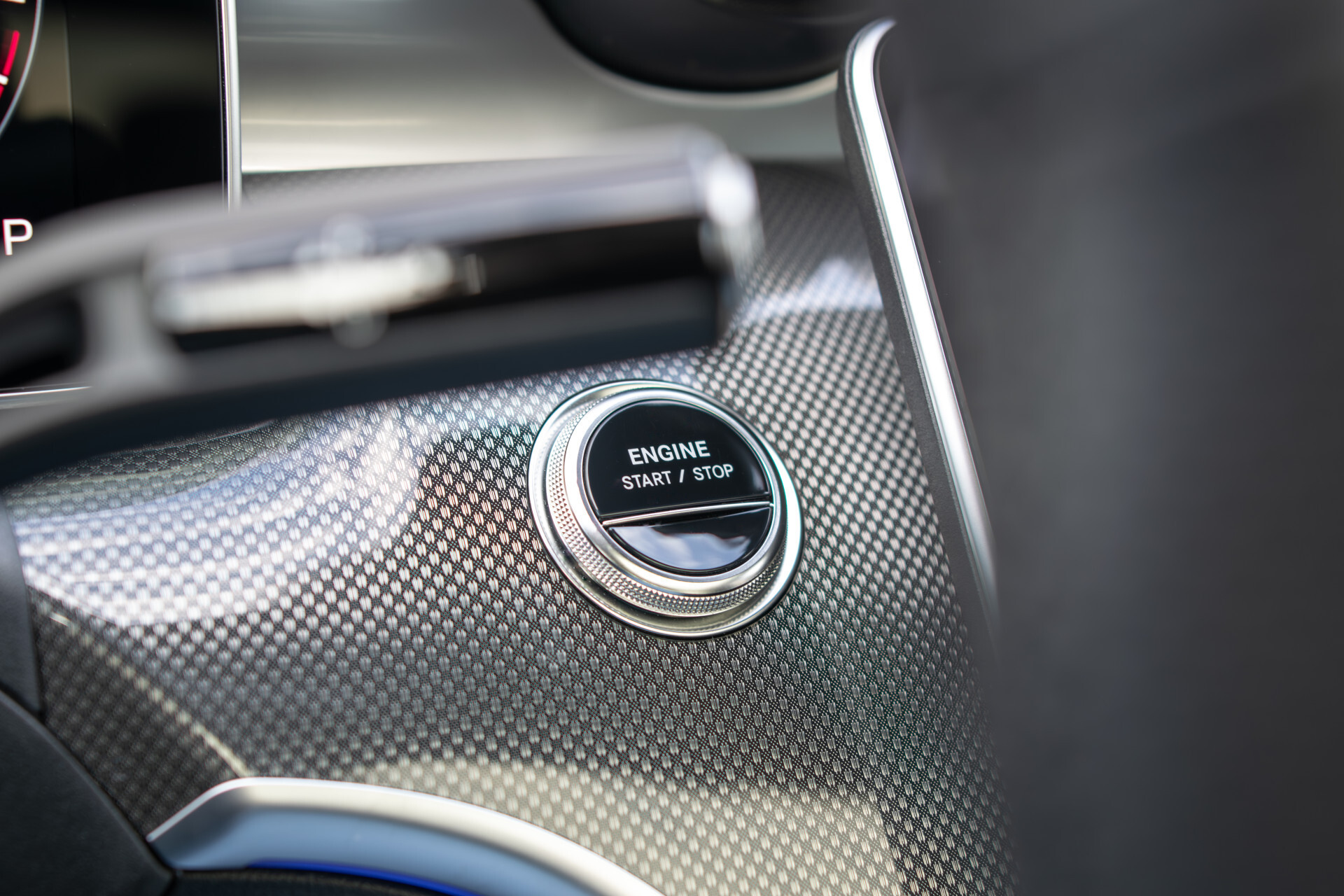 Mercedes-Benz C-Klasse 300 e AMG Magno | Nappa | Night | Rij-assistentie Plus | Keyless-Go | Stoelkoeling | Pano | 360° | Burmester | 19'' Foto 19